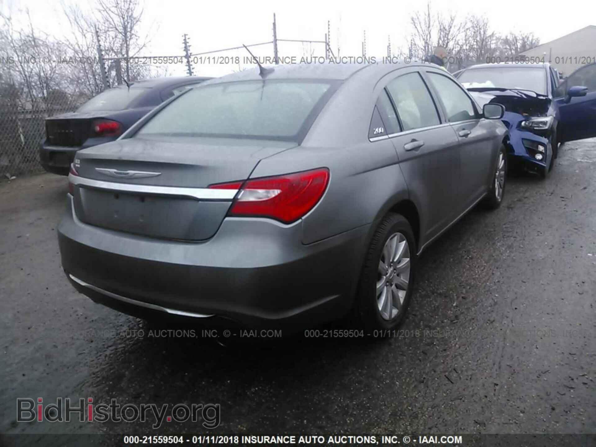 2013 Chrysler 200 - VIN: 1C3CCBBG5DN678041 - Photo 4