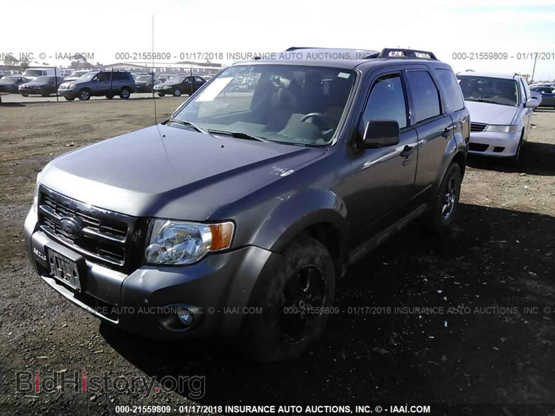 2012 Ford Escape - VIN: 1FMCU0D72CKA76347 - Фото 2