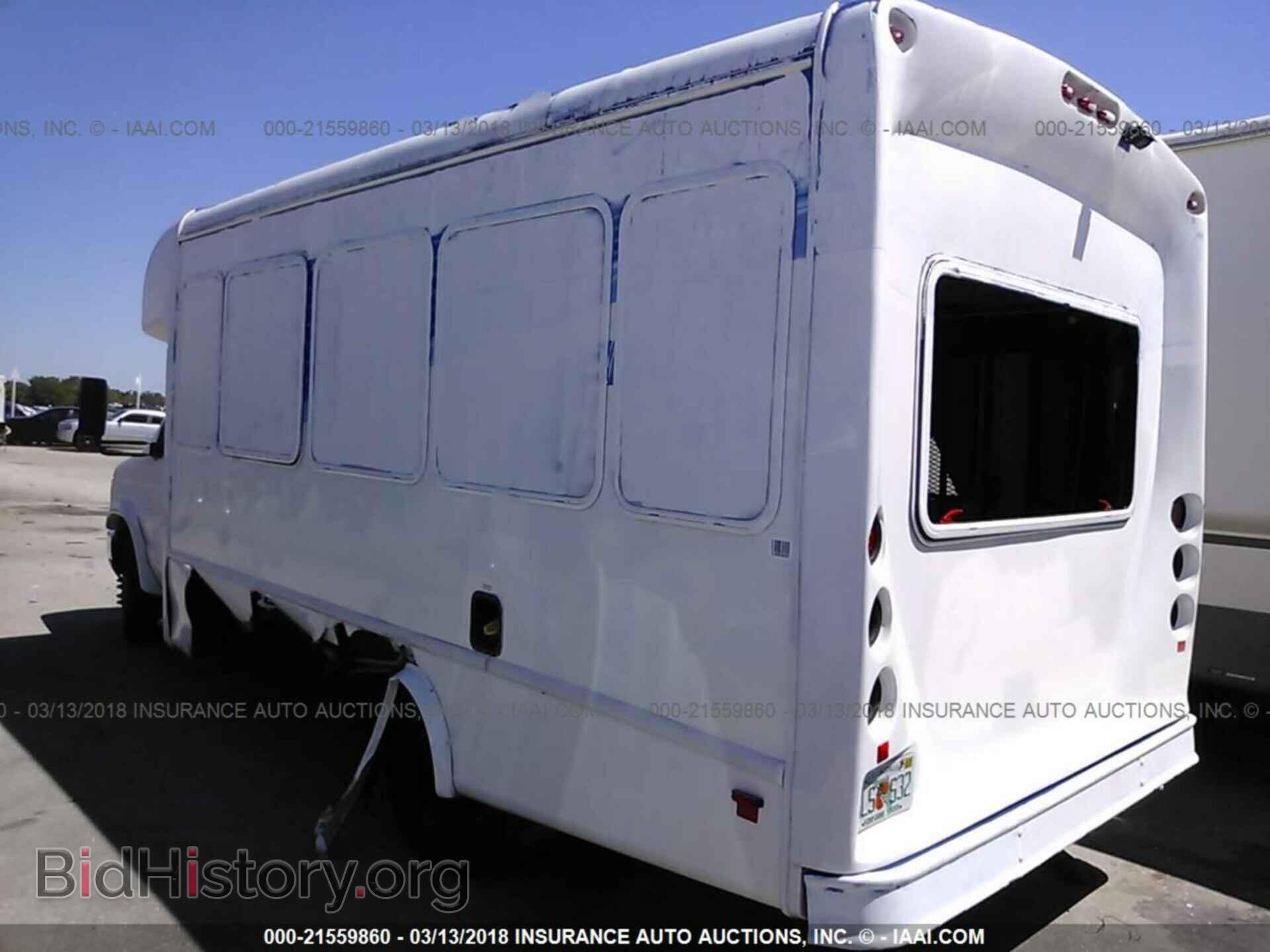 2016 Ford Econoline - VIN: 1FDEE3FL7GDC17201 - Photo 3