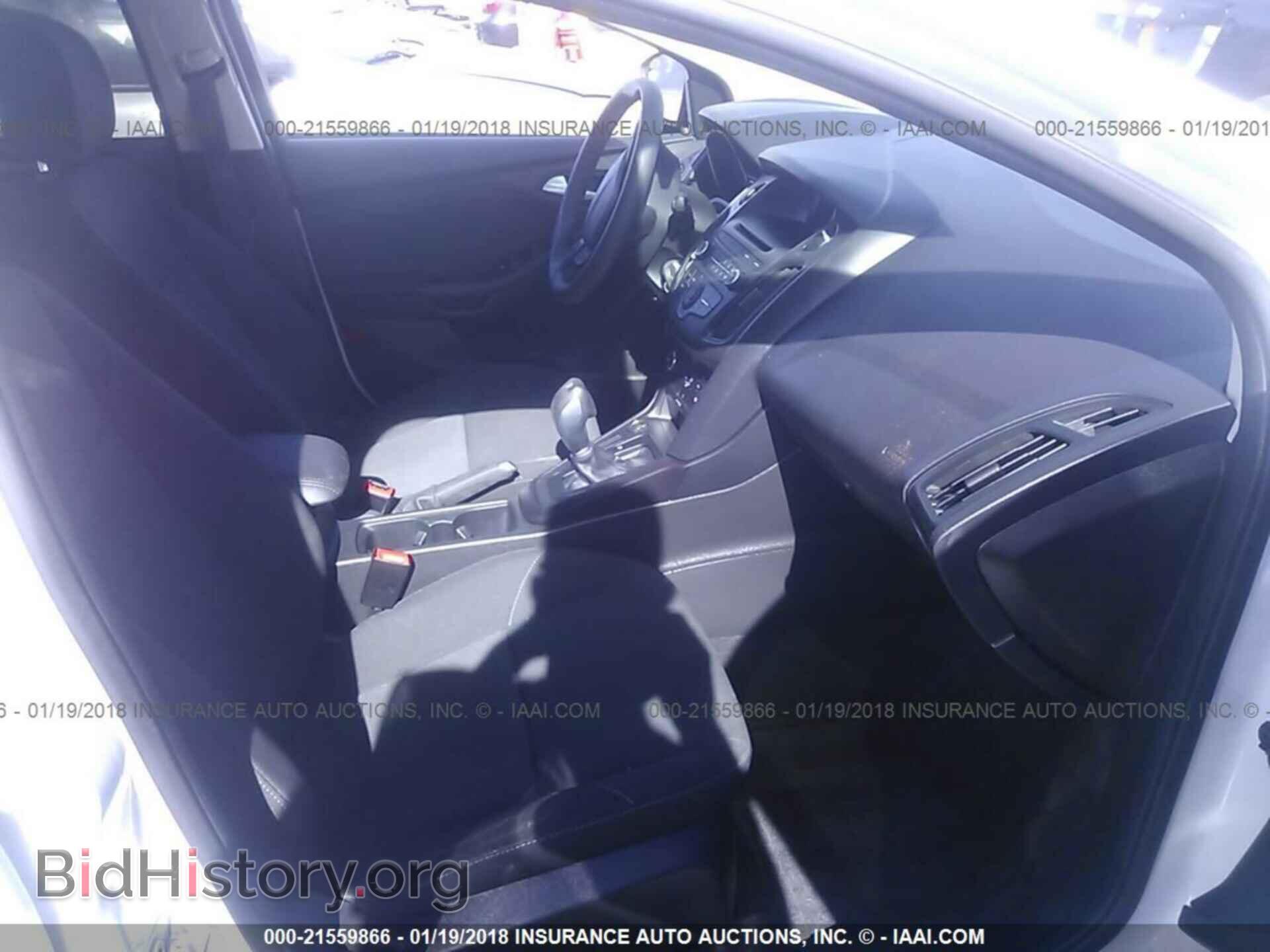 2017 Ford Focus - VIN: 1FADP3F23HL232941 - Photo 5