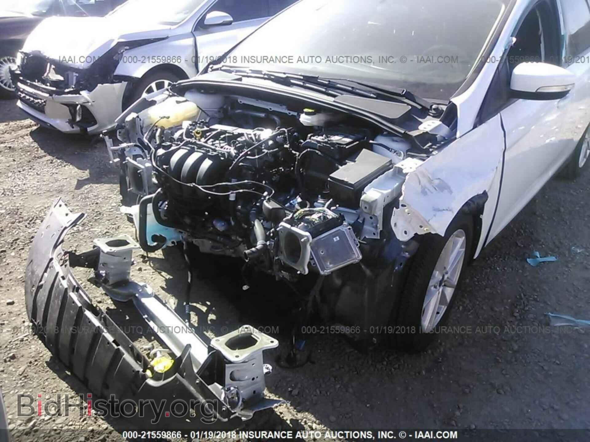 2017 Ford Focus - VIN: 1FADP3F23HL232941 - Photo 6