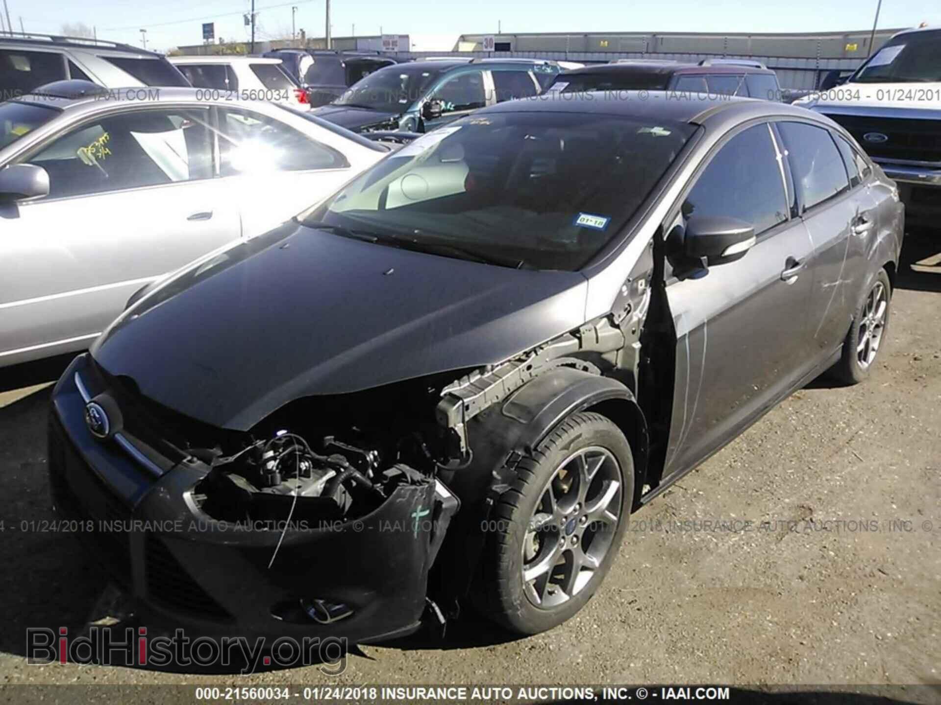 2014 Ford Focus - VIN: 1FADP3F23EL305401 - Фото 2