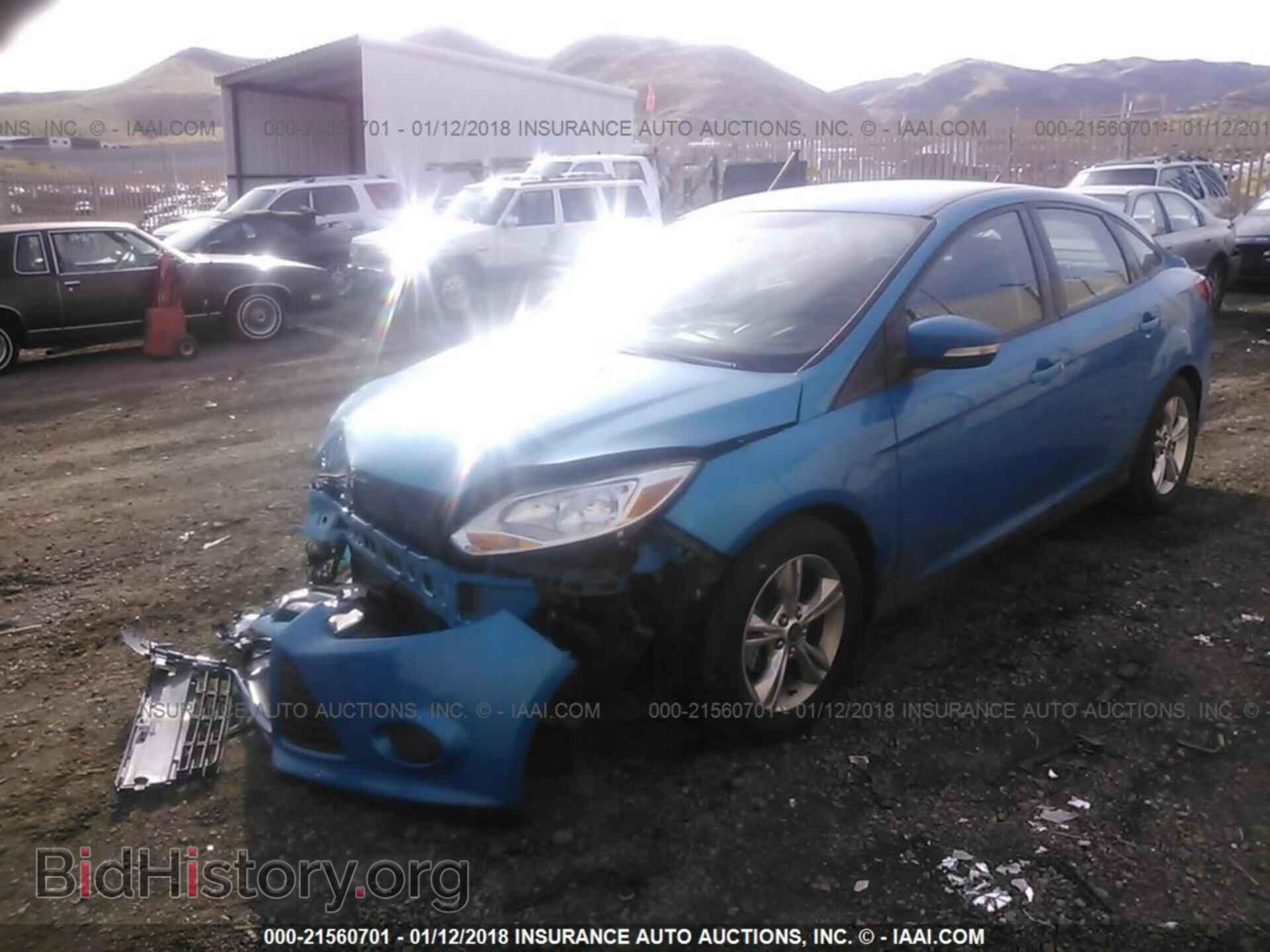 2014 Ford Focus - VIN: 1FADP3F25EL382206 - Фото 2