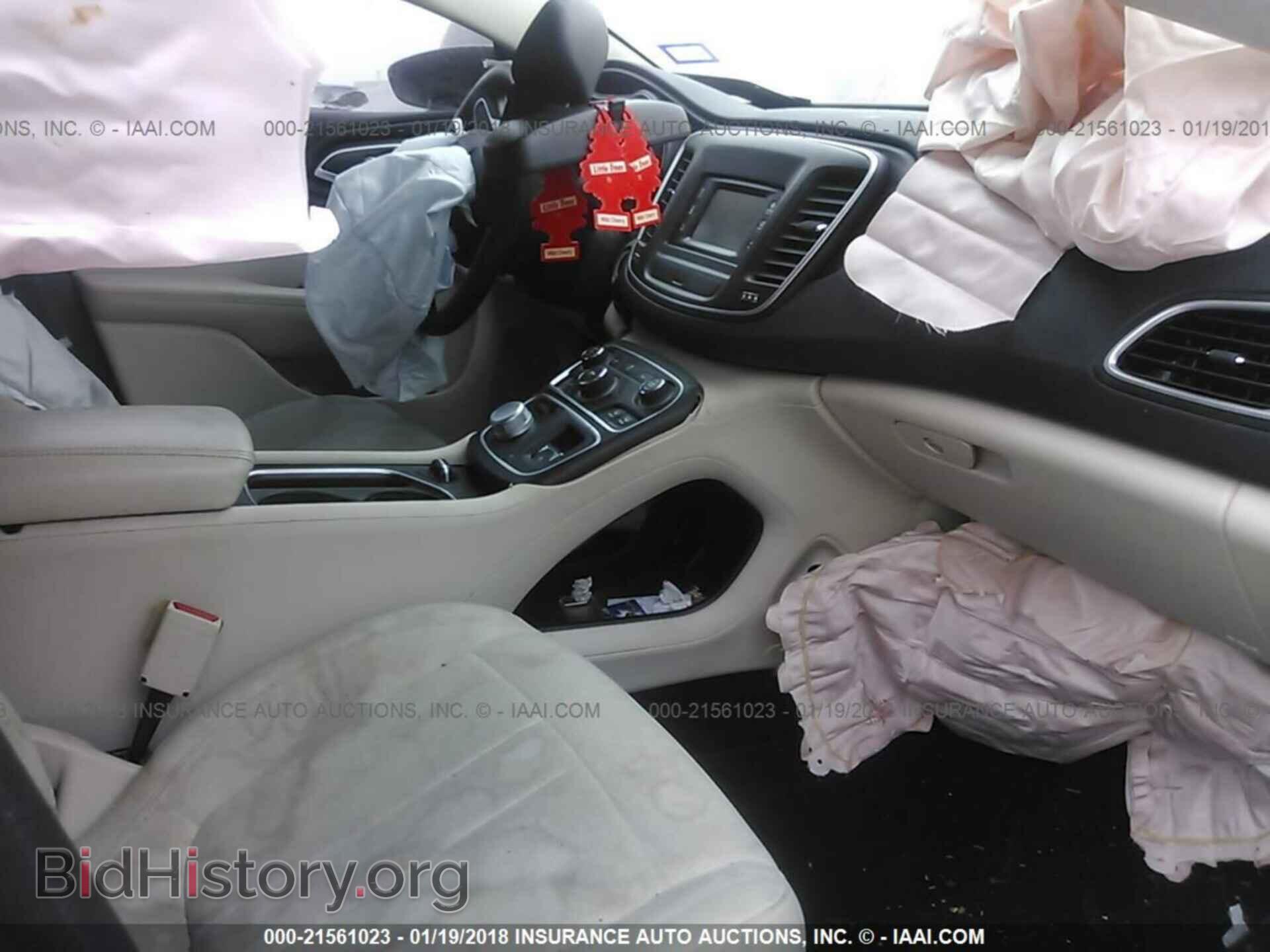 2015 Chrysler 200 - VIN: 1C3CCCAB2FN606034 - Photo 5