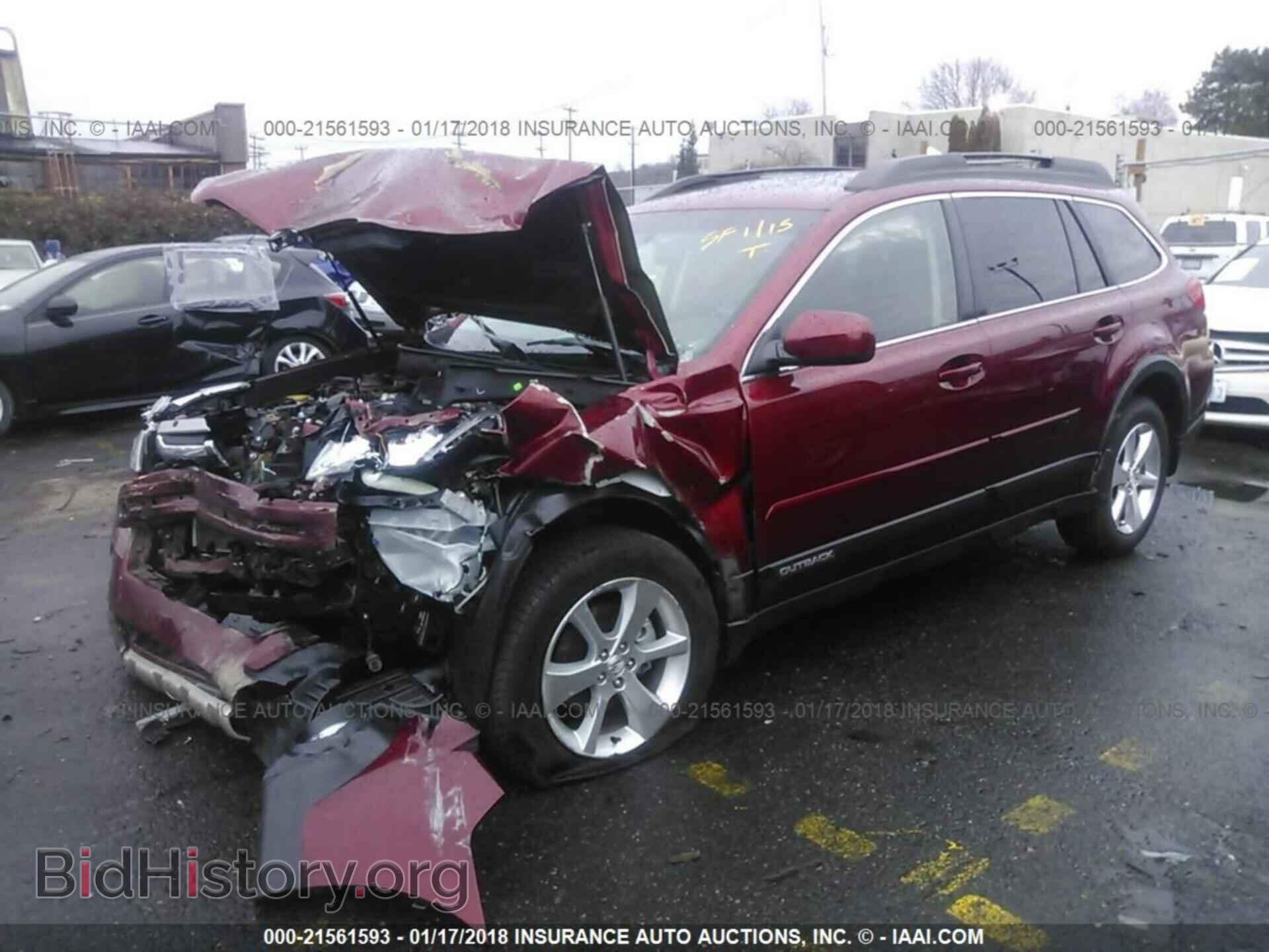 2014 Subaru Outback - VIN: 4S4BRBLC2E3307882 - Photo 2