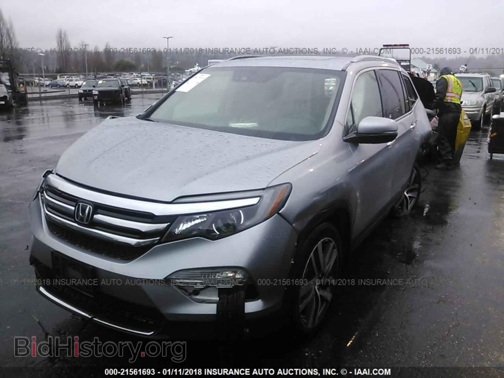 2017 Honda Pilot - VIN: 5FNYF6H04HB017468 - Photo 2