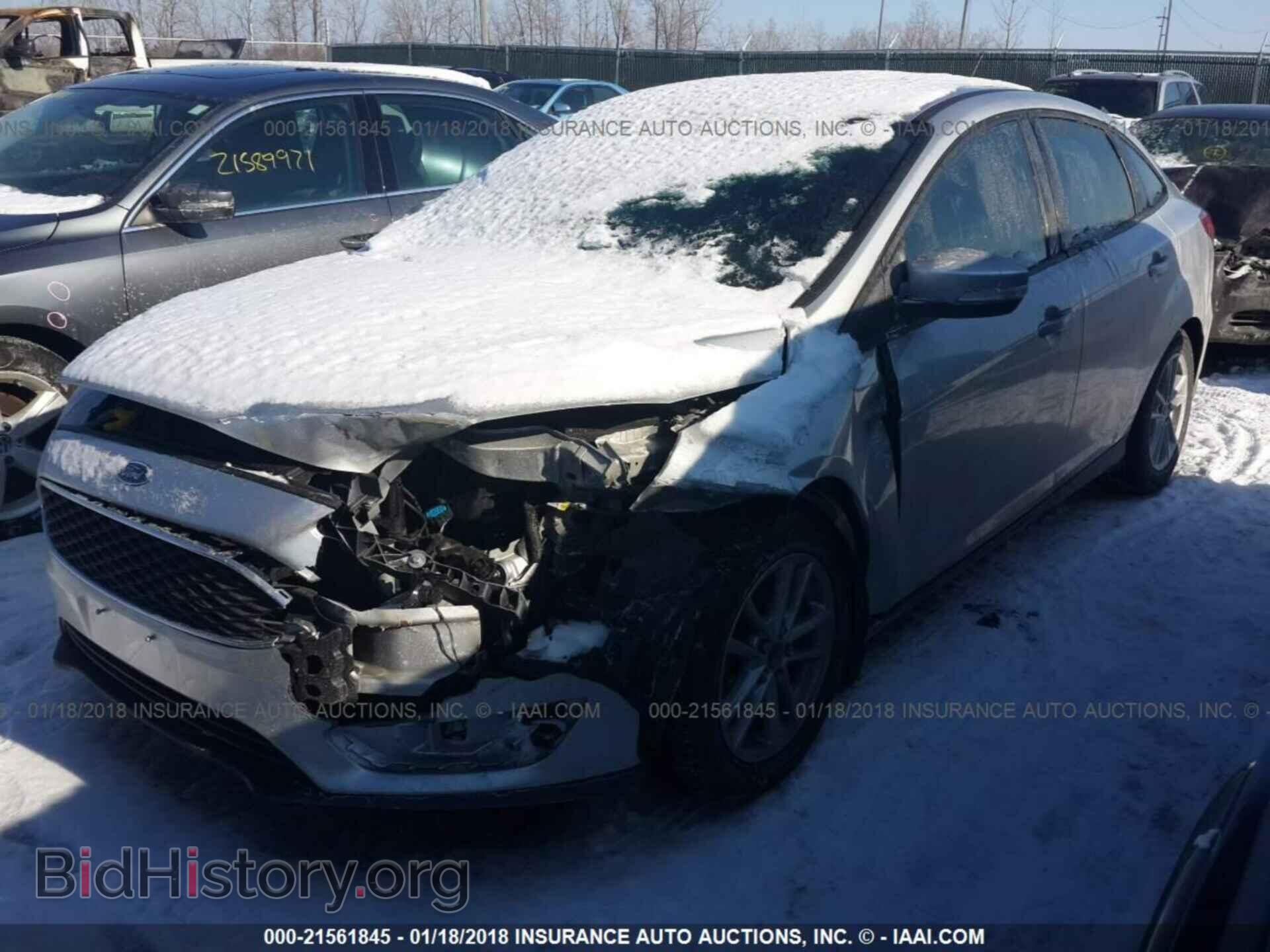 2015 Ford Focus - VIN: 1FADP3F22FL203332 - Photo 2