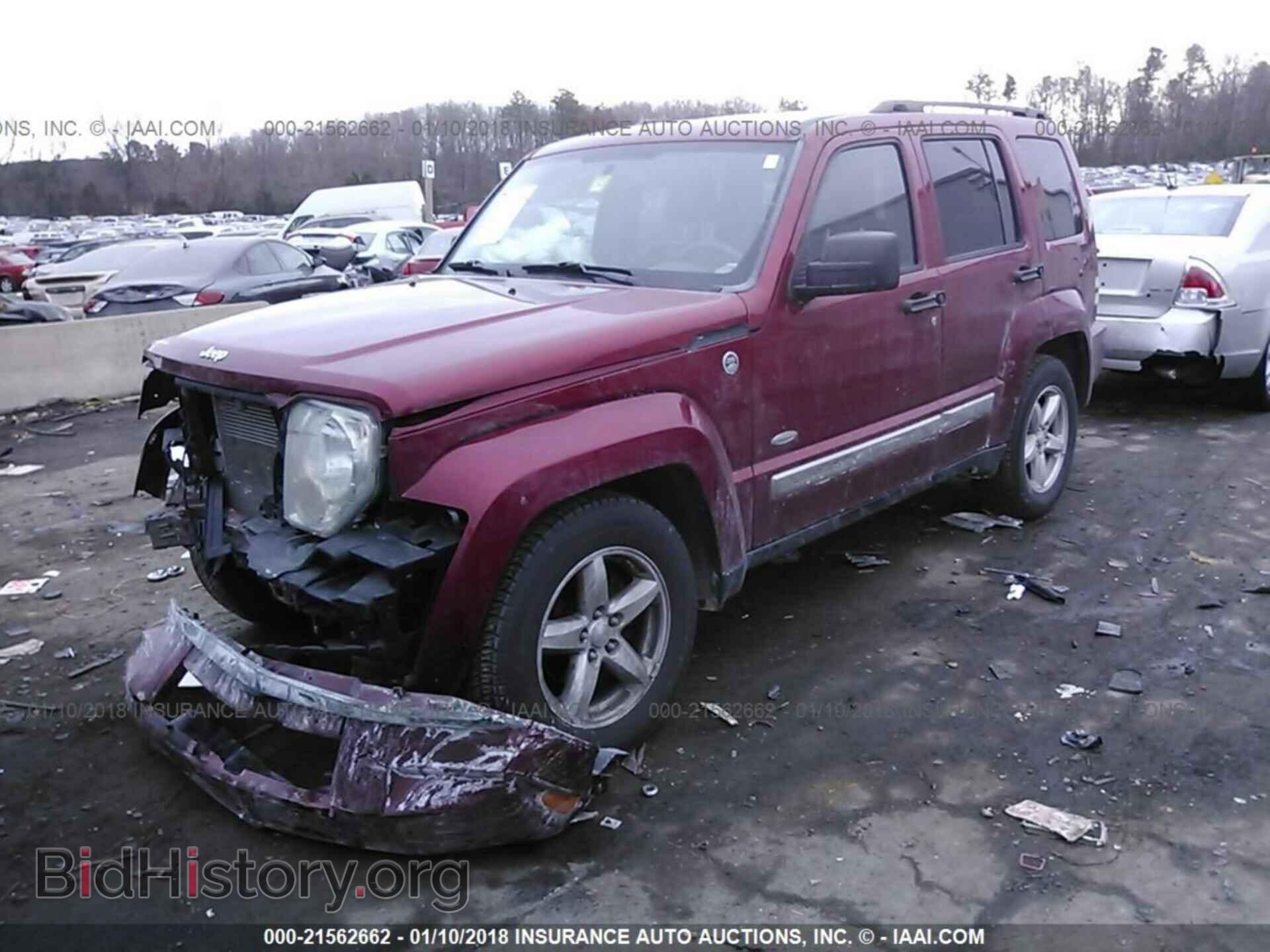 2012 Jeep Liberty - VIN: 1C4PJMAK3CW207499 - Фото 2