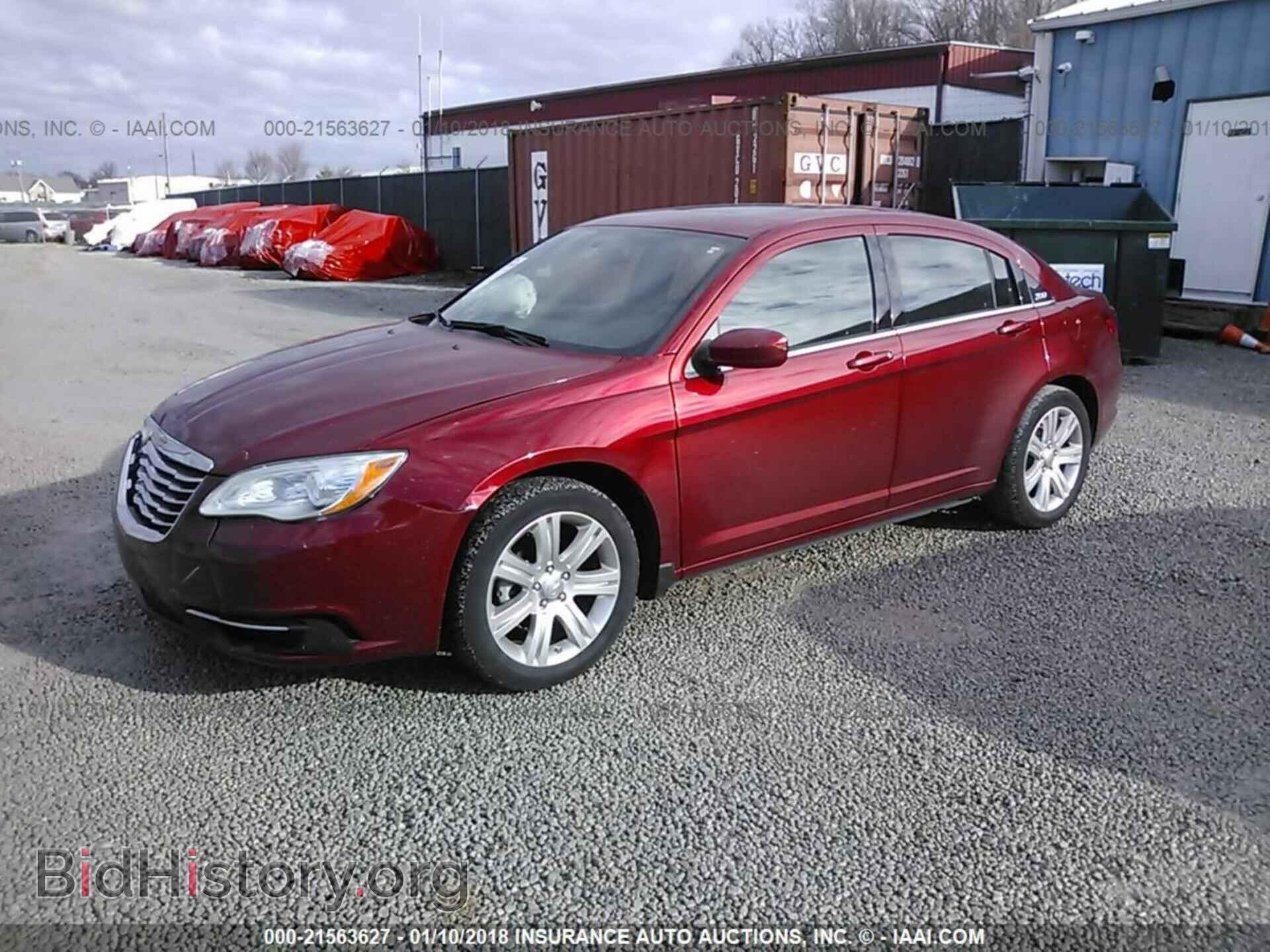 2012 Chrysler 200 - VIN: 1C3CCBBB3CN302618 - Фото 2