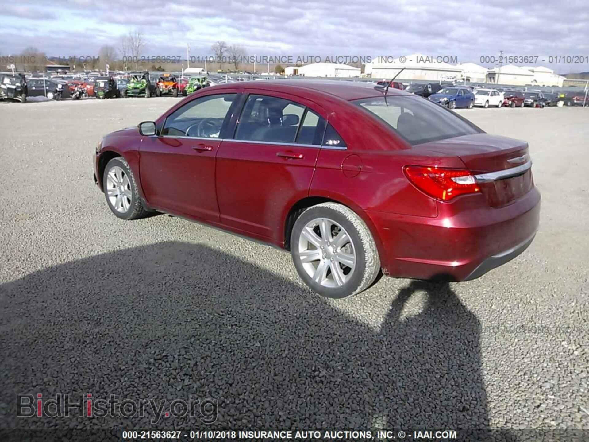 2012 Chrysler 200 - VIN: 1C3CCBBB3CN302618 - Фото 3