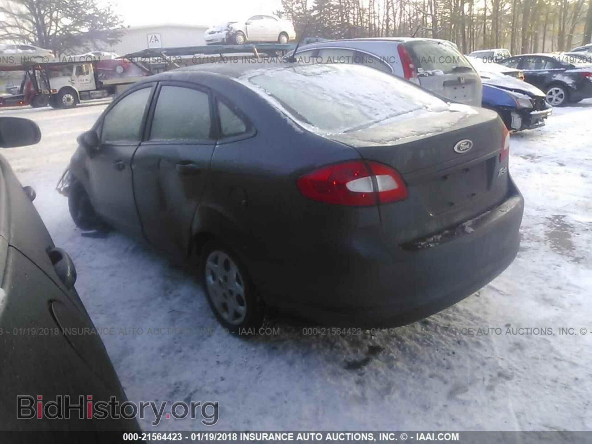 2011 Ford Fiesta - VIN: 3FADP4AJ8BM199588 - Фото 3
