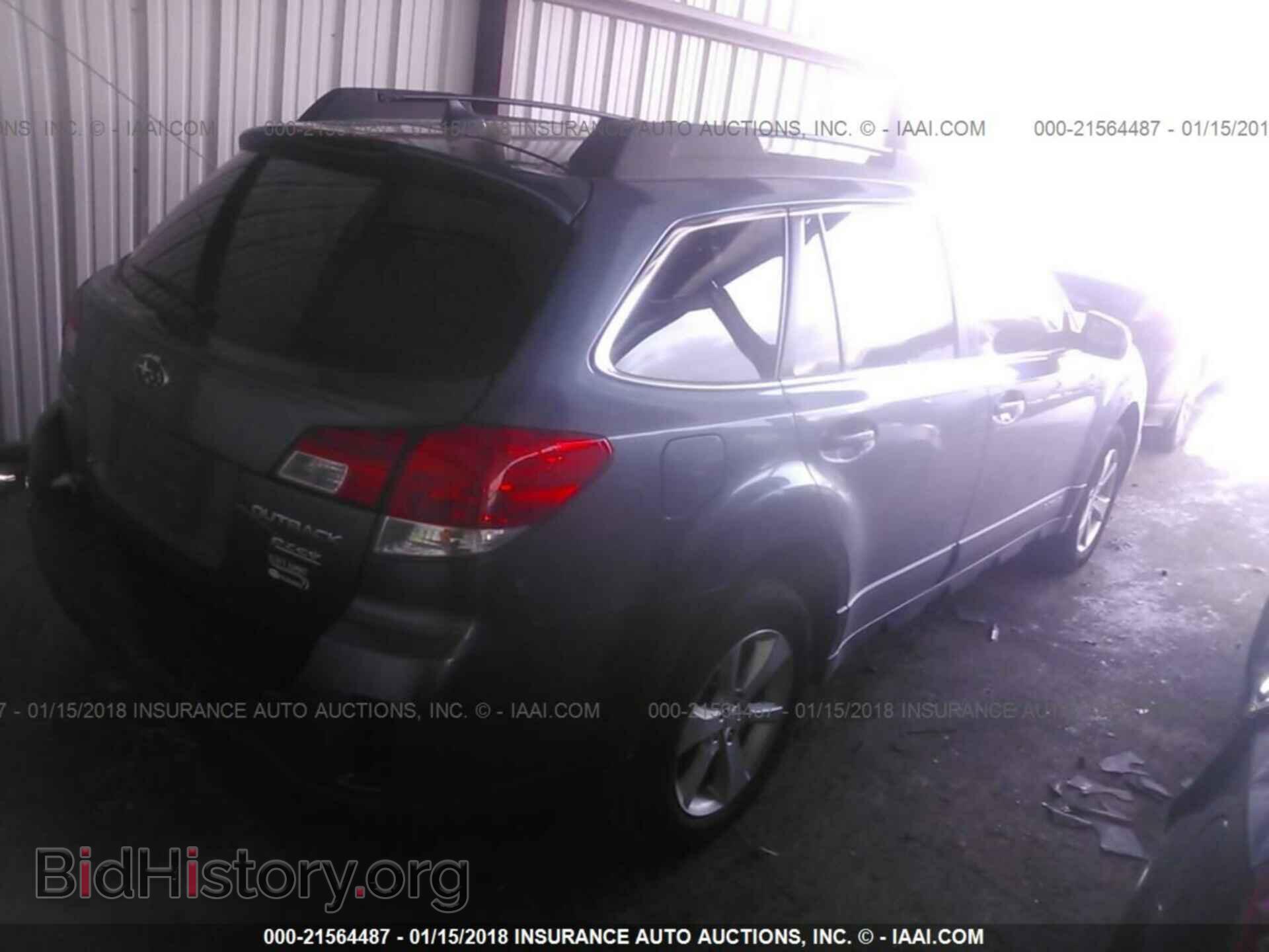 2013 Subaru Outback - VIN: 4S4BRBKC2D3258831 - Photo 4