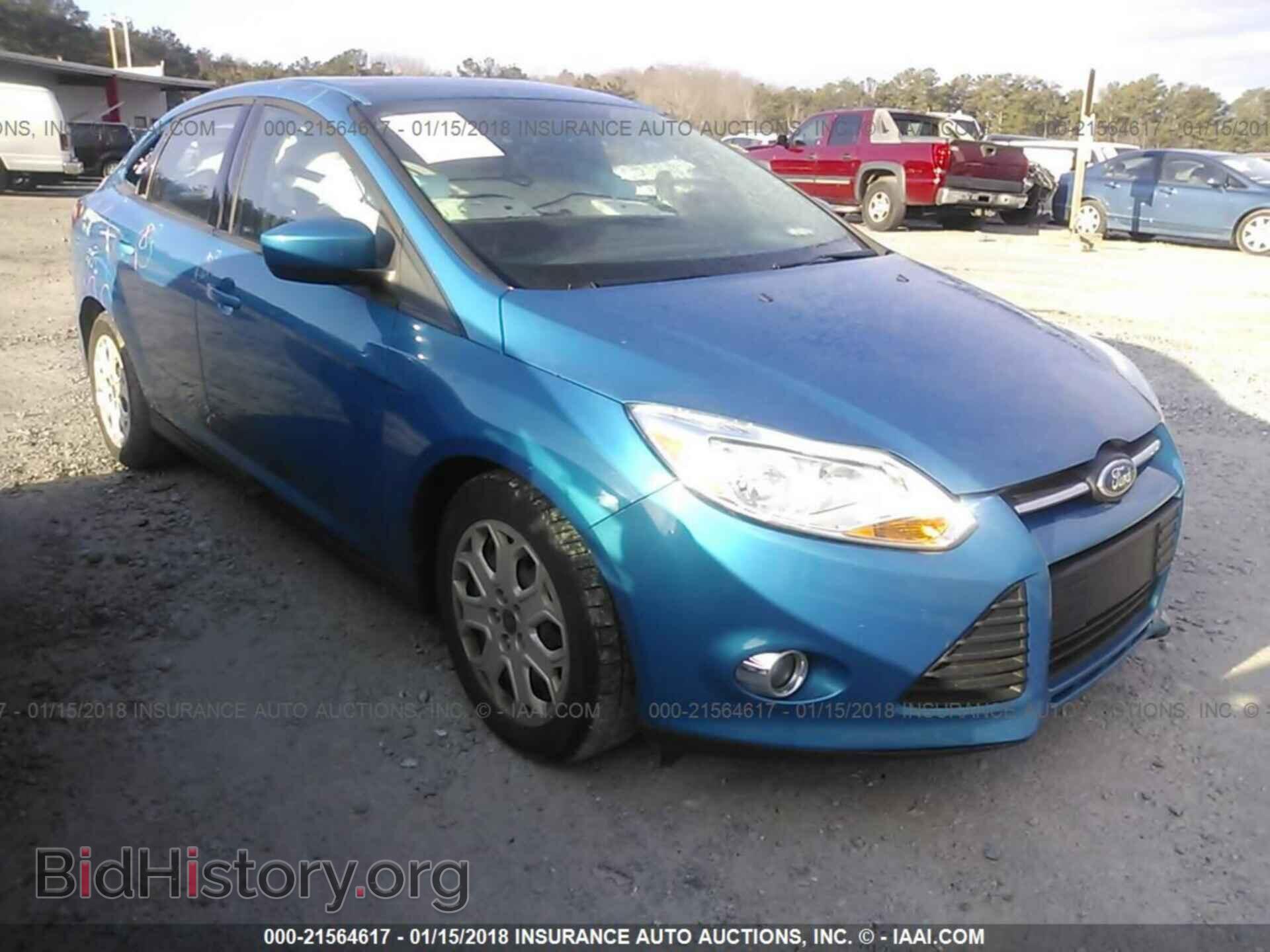 Photo 1FAHP3F28CL457107 - Ford Focus 2012