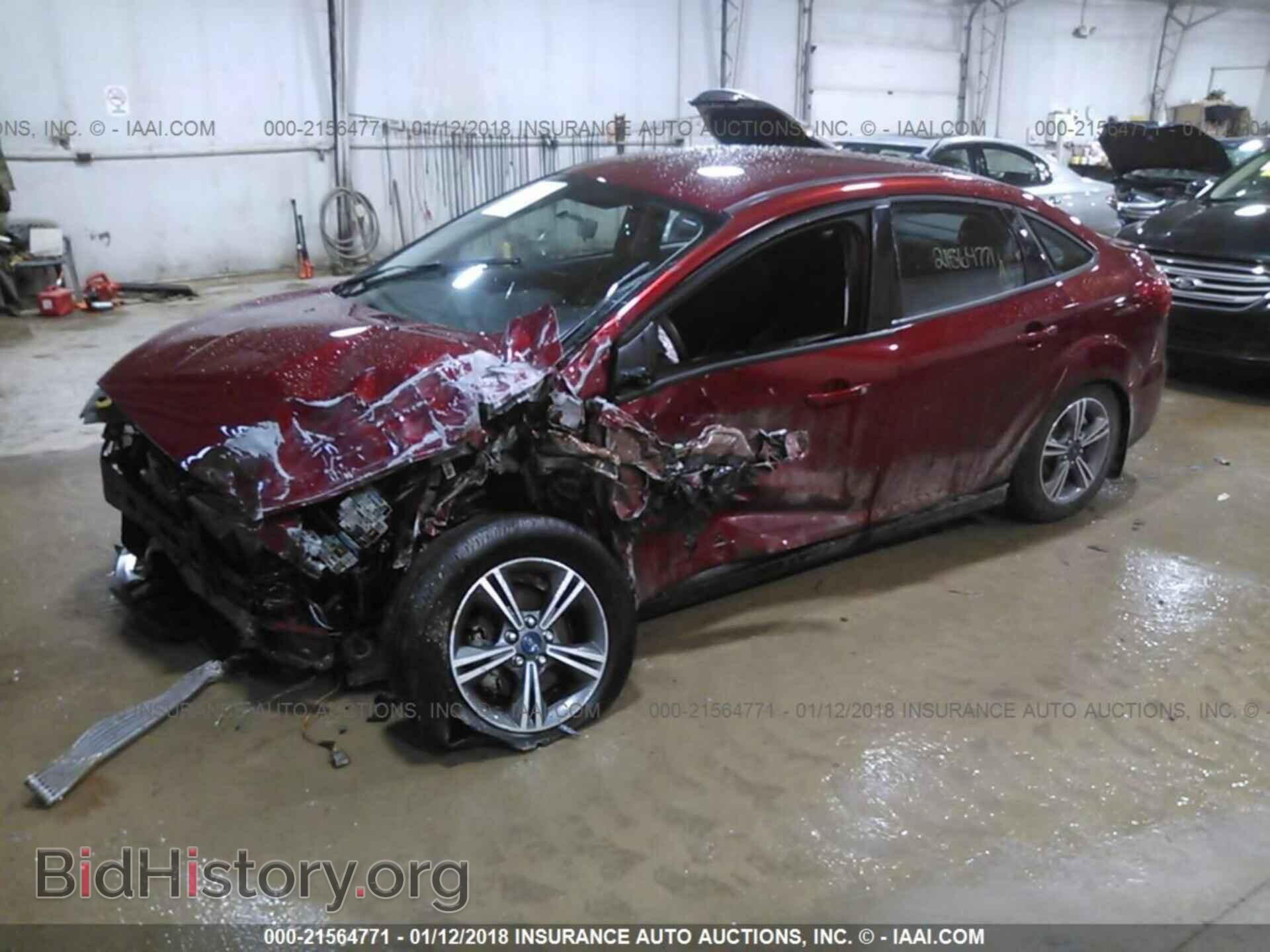 2016 Ford Focus - VIN: 1FADP3FE2GL280830 - Photo 2