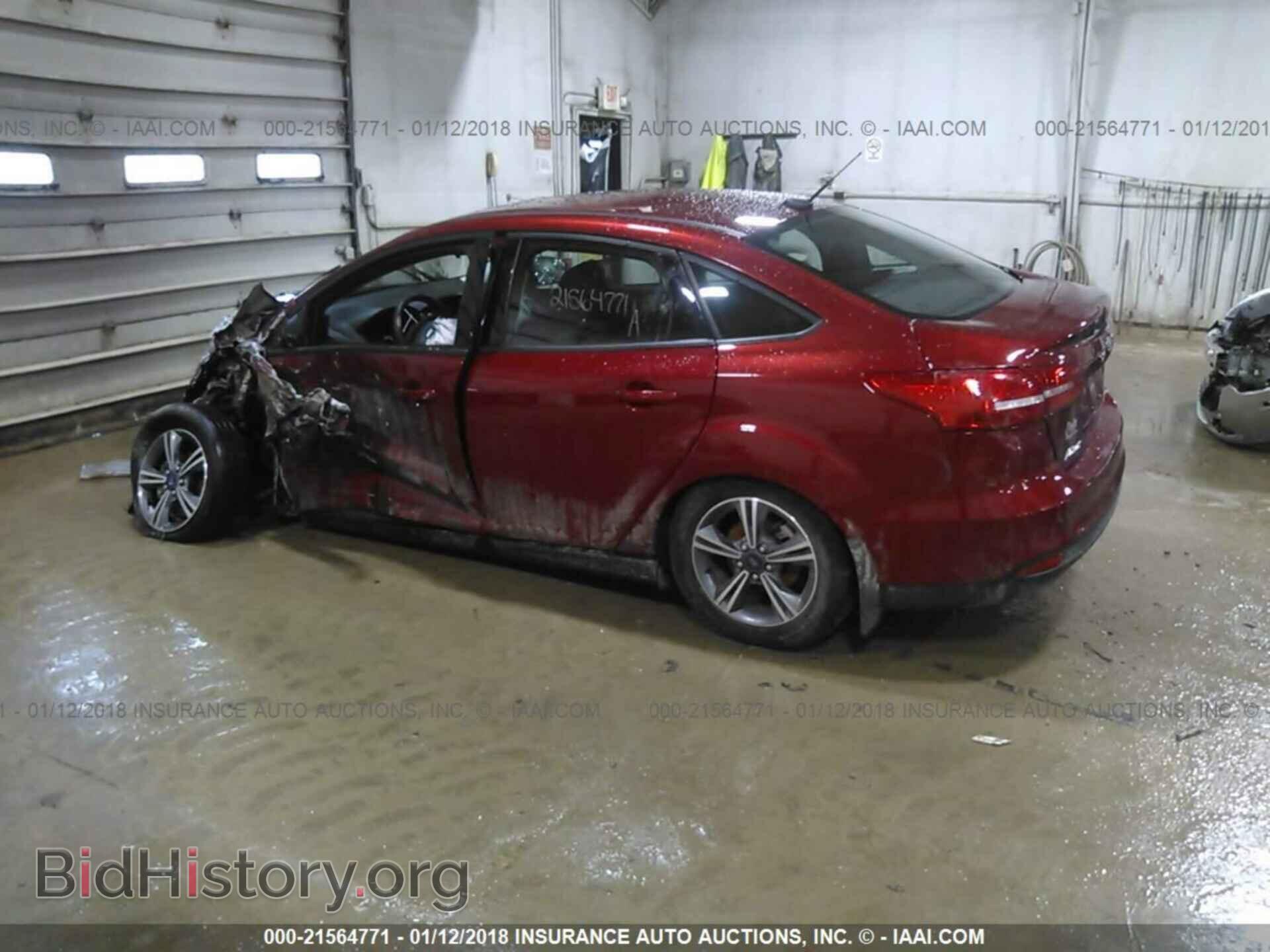 2016 Ford Focus - VIN: 1FADP3FE2GL280830 - Photo 3