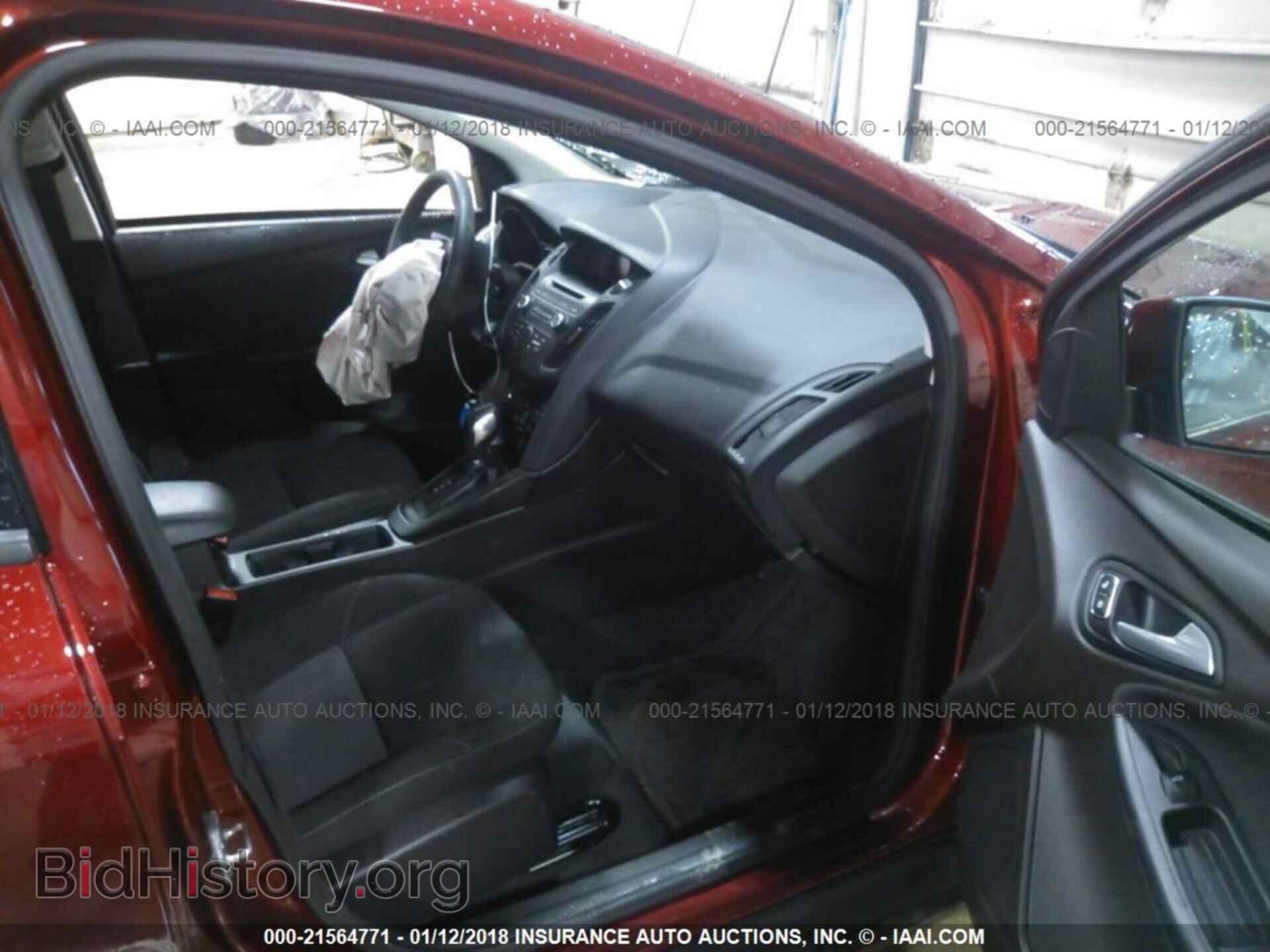 2016 Ford Focus - VIN: 1FADP3FE2GL280830 - Photo 5