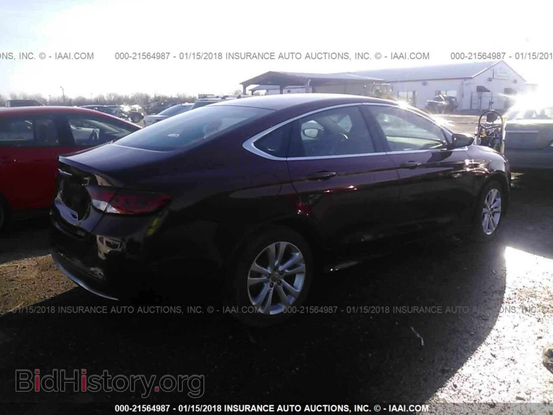 2015 Chrysler 200 - VIN: 1C3CCCAB9FN648328 - Photo 4