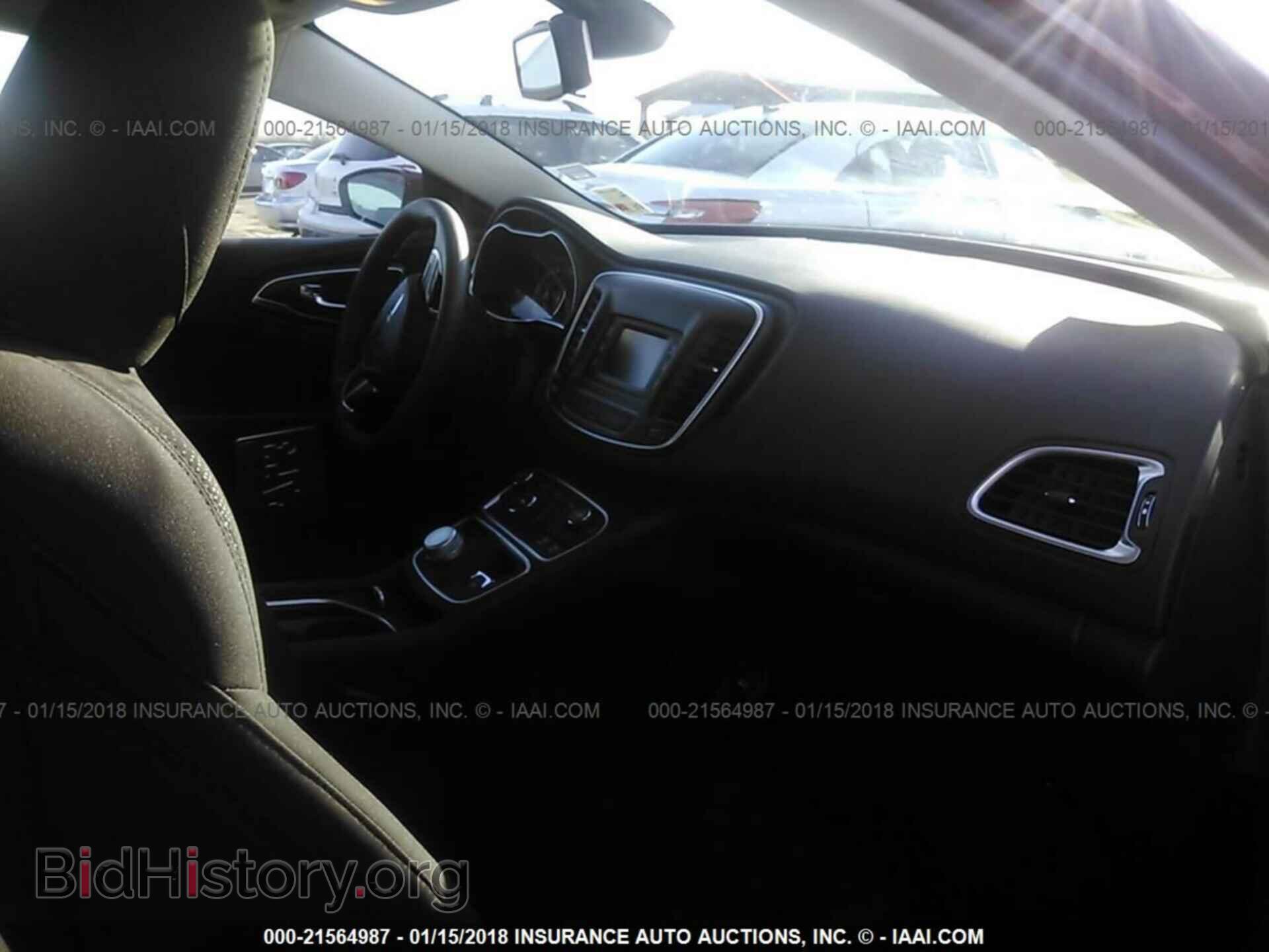 2015 Chrysler 200 - VIN: 1C3CCCAB9FN648328 - Photo 5