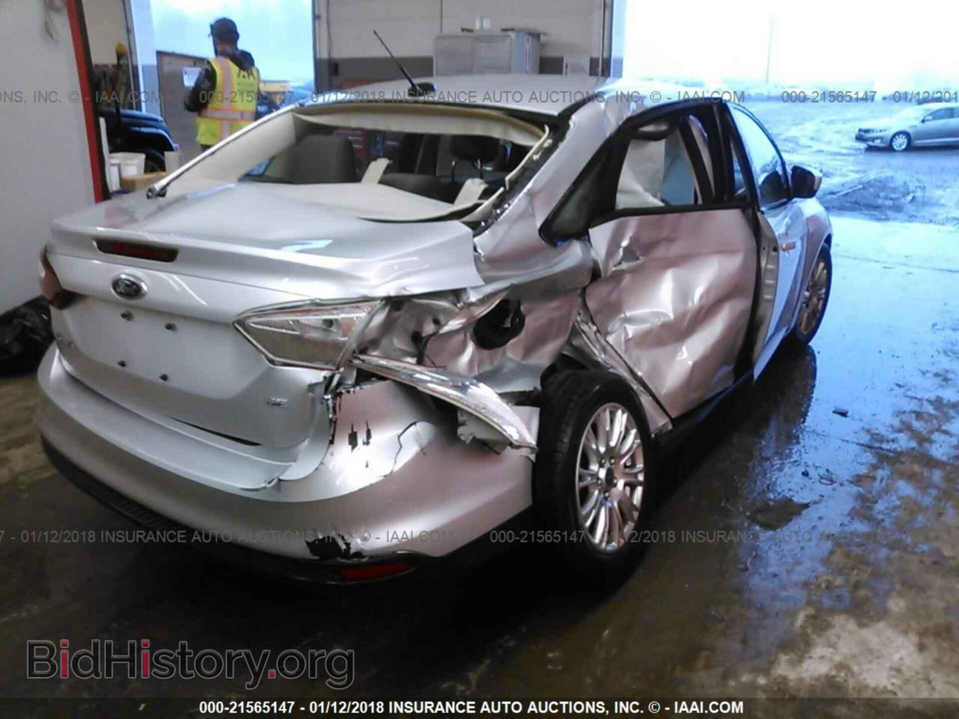 2012 Ford Focus - VIN: 1FAHP3F2XCL123466 - Photo 6