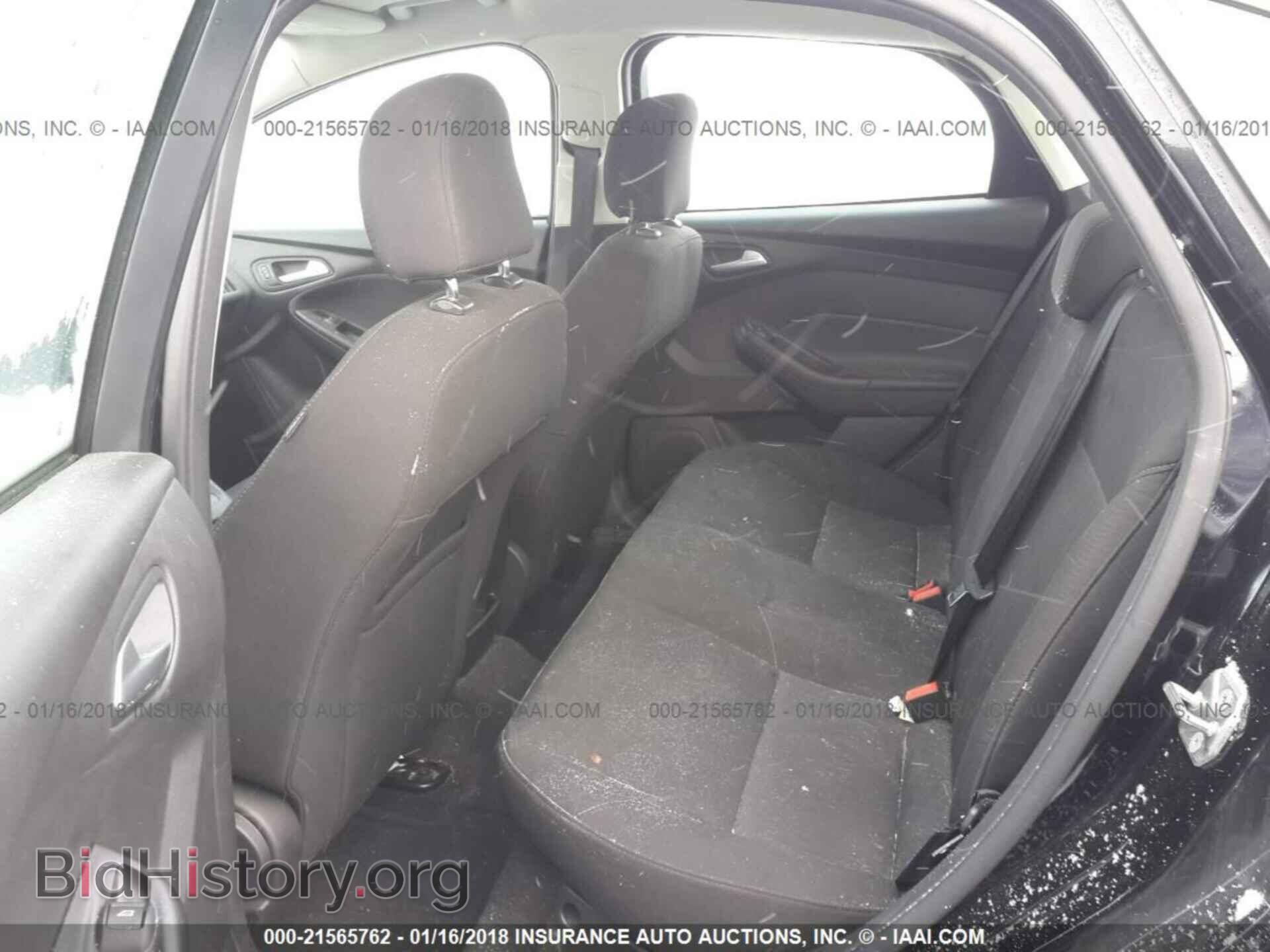 2016 Ford Focus - VIN: 1FADP3F24GL202541 - Фото 8