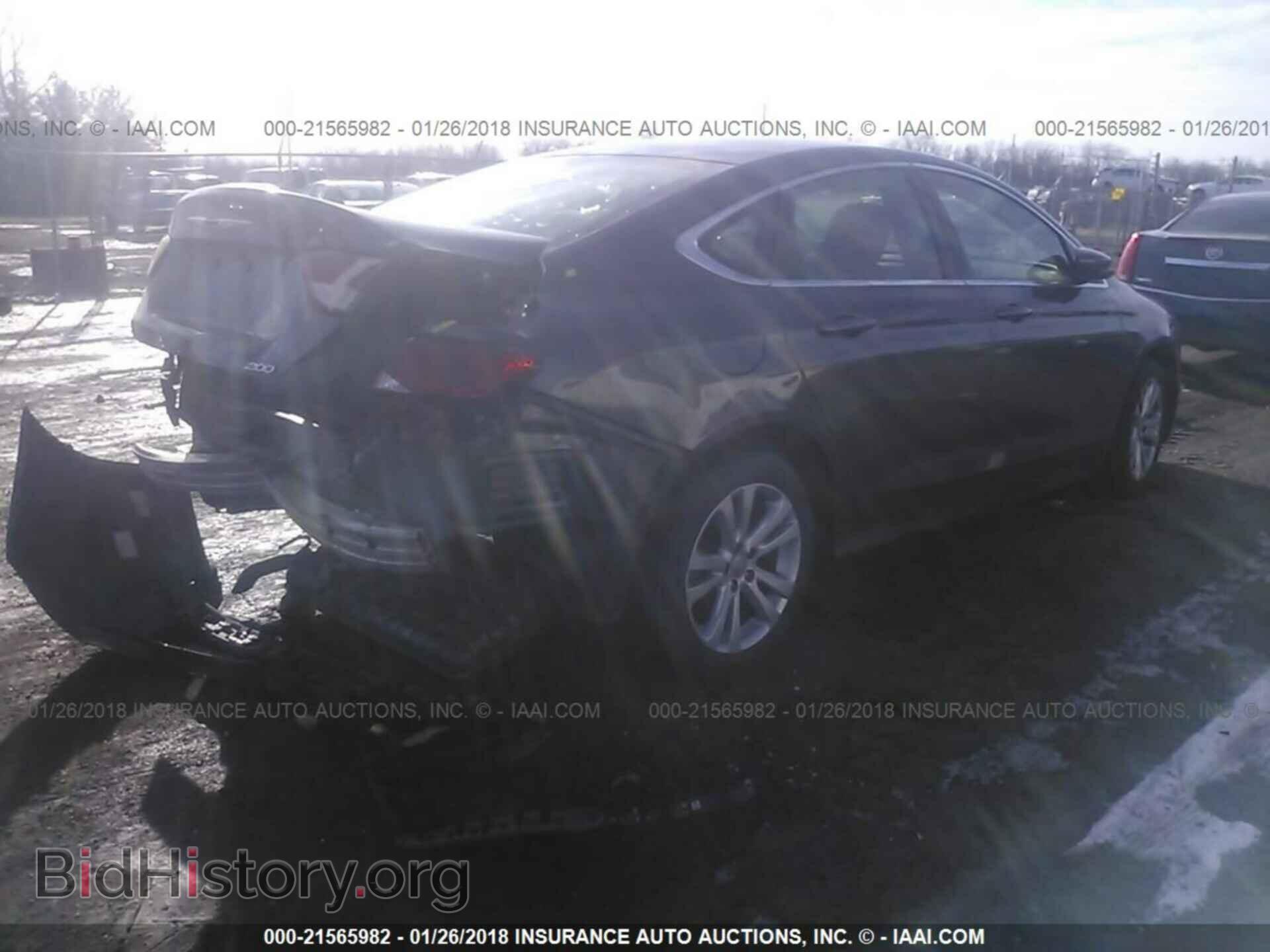 2015 Chrysler 200 - VIN: 1C3CCCAB1FN620829 - Photo 4
