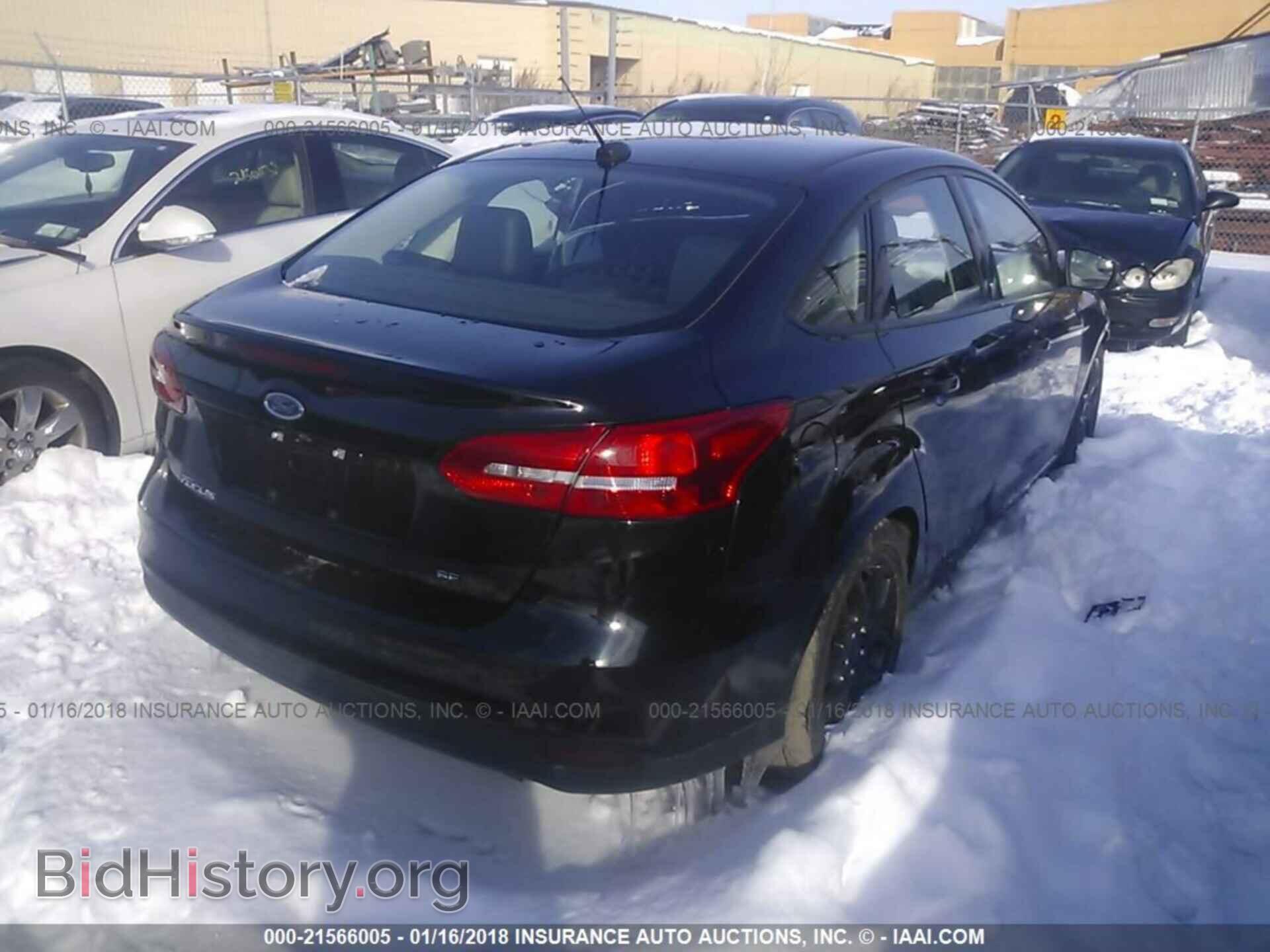 2016 Ford Focus - VIN: 1FADP3F25GL330285 - Фото 4