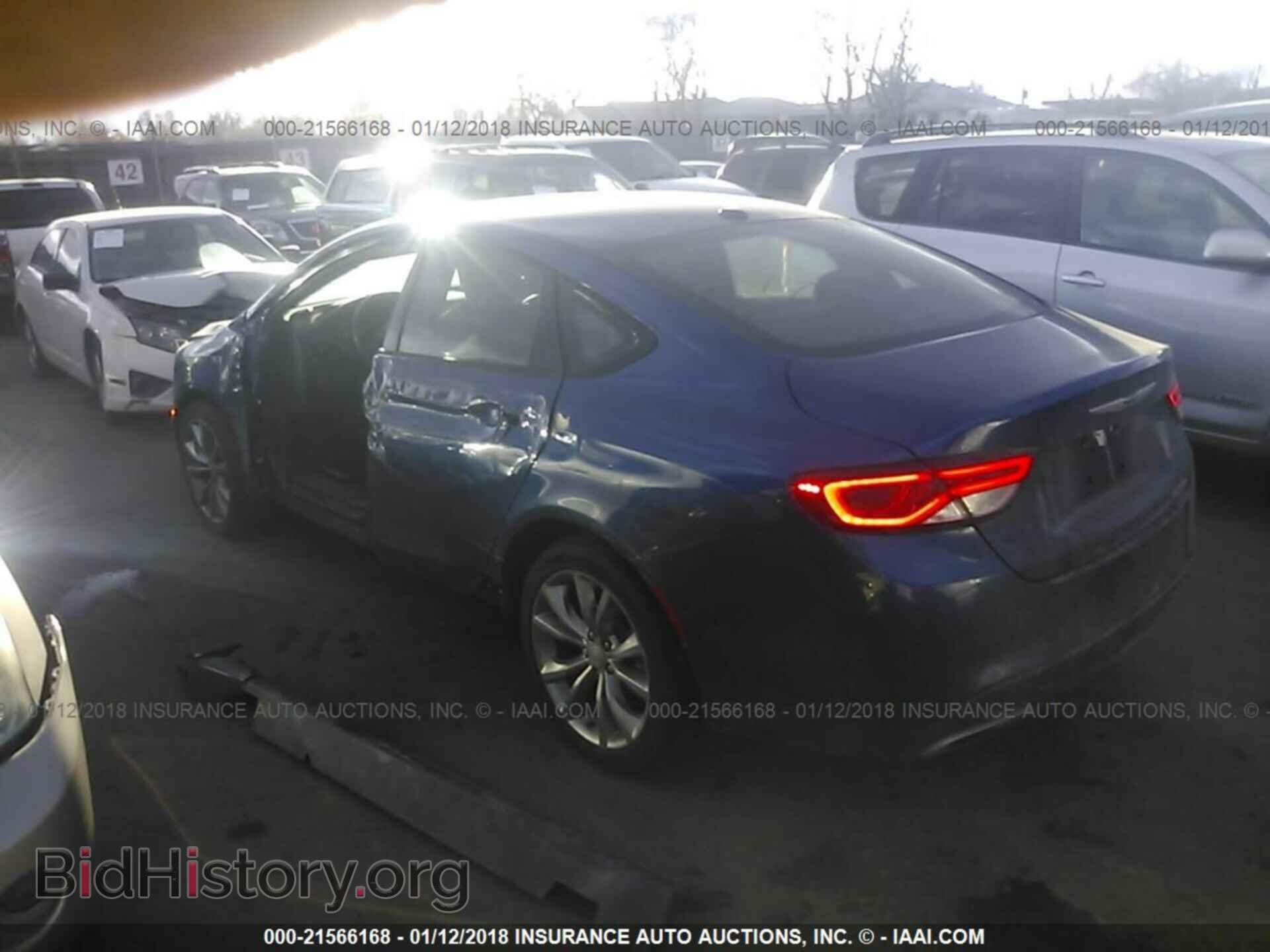 2015 Chrysler 200 - VIN: 1C3CCCBG8FN532452 - Photo 3