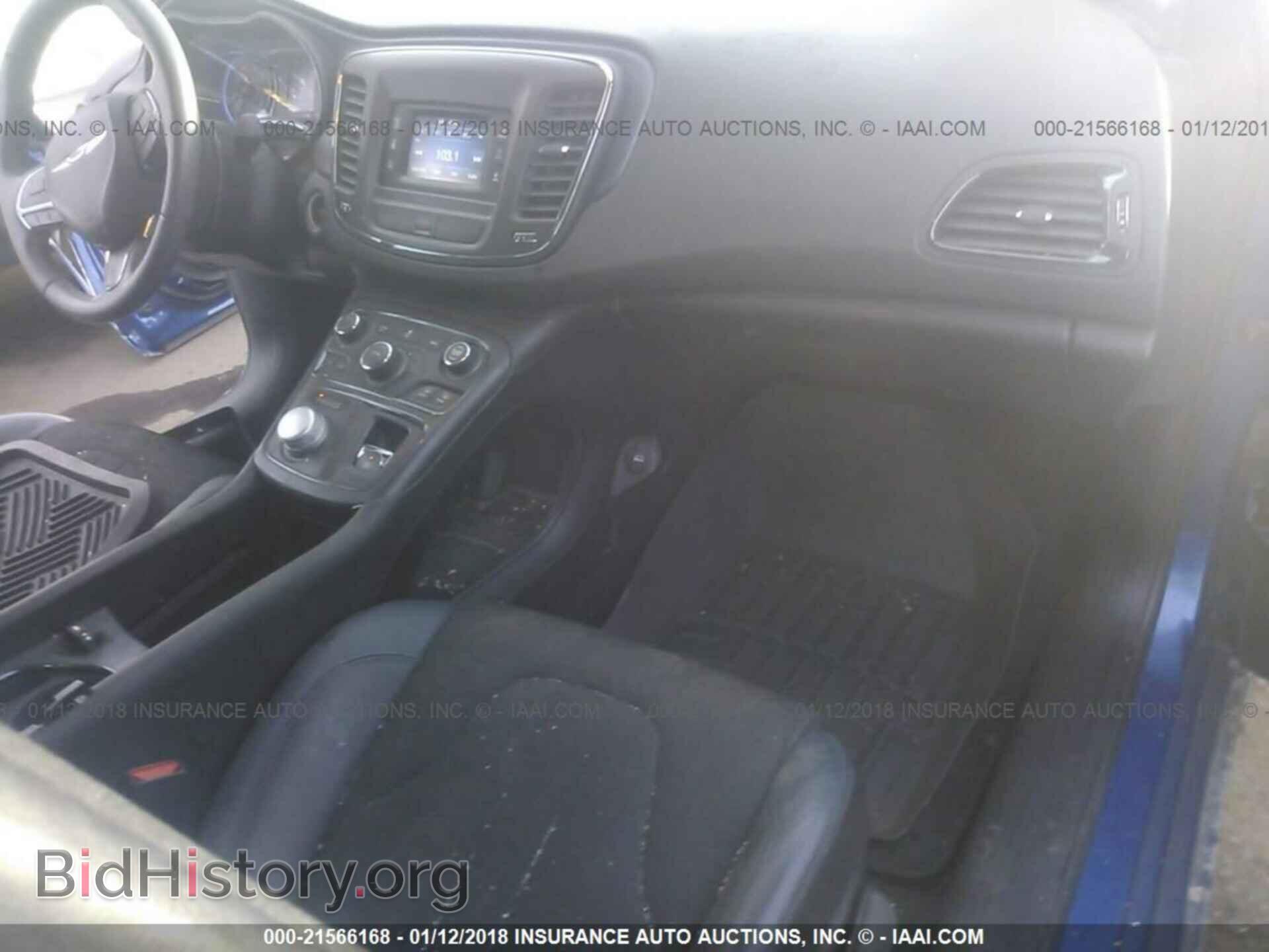 2015 Chrysler 200 - VIN: 1C3CCCBG8FN532452 - Photo 5