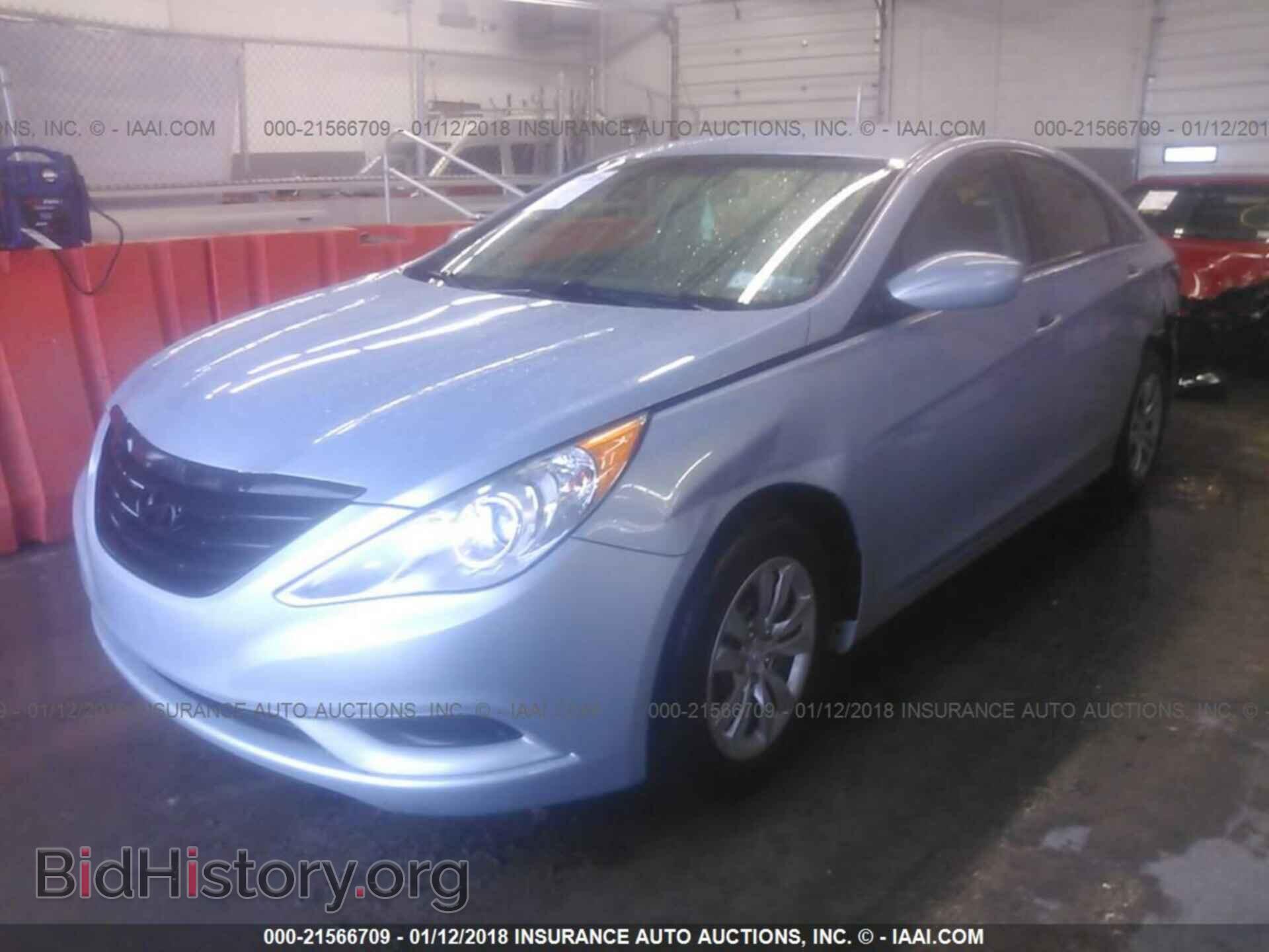 2012 Hyundai Sonata - VIN: 5NPEB4AC4CH386980 - Фото 2