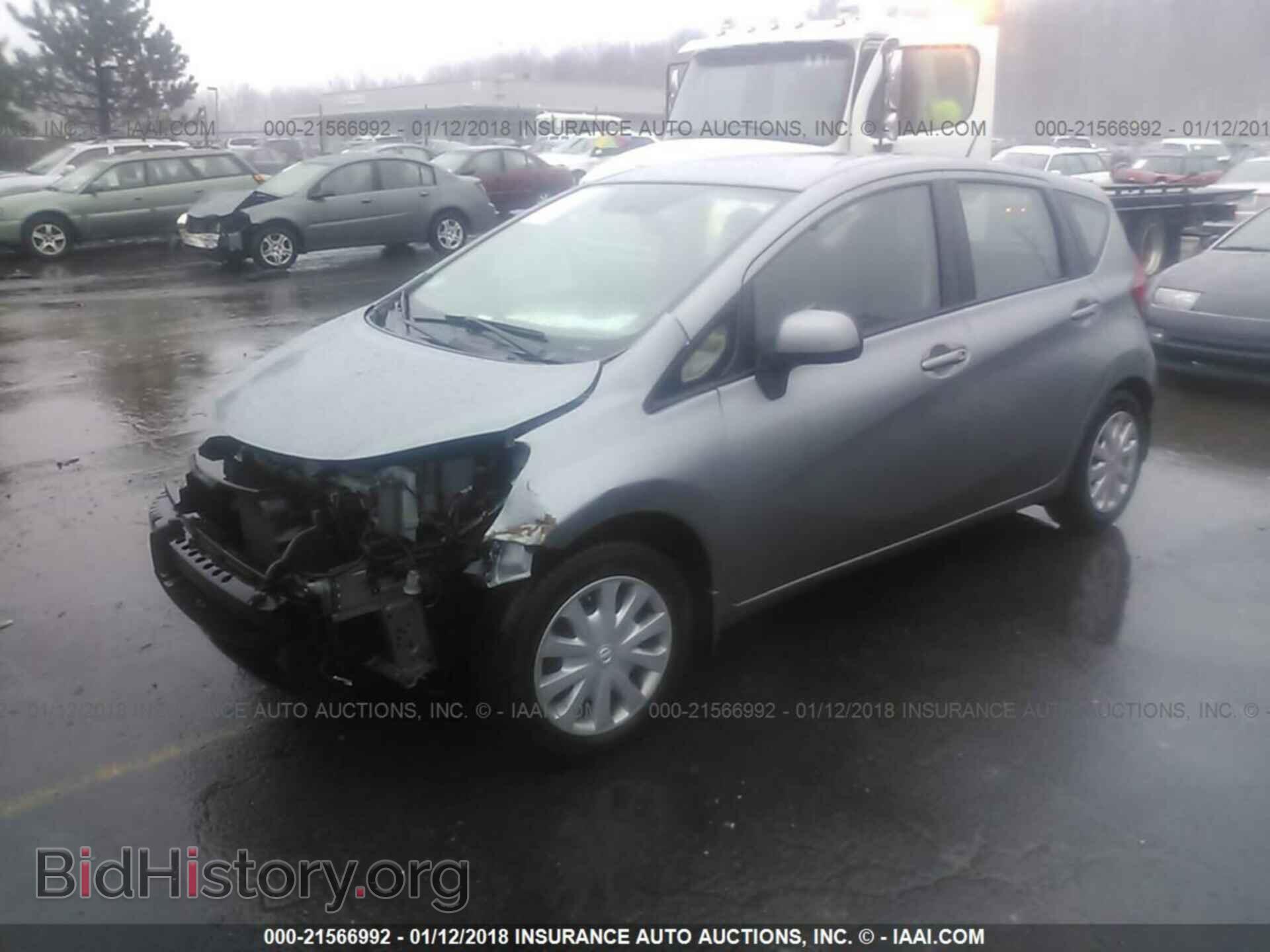 2014 Nissan Versa note - VIN: 3N1CE2CPXEL396681 - Фото 2