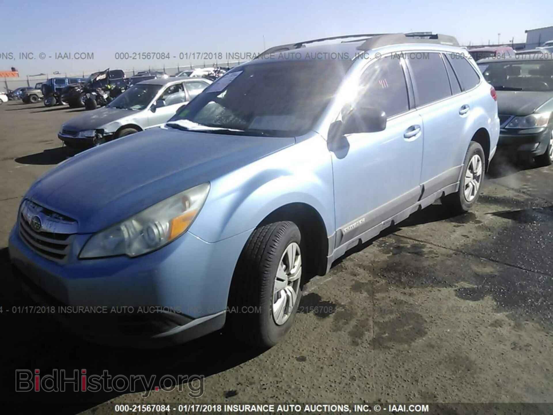 2011 Subaru Outback - VIN: 4S4BRCAC3B3366931 - Фото 2