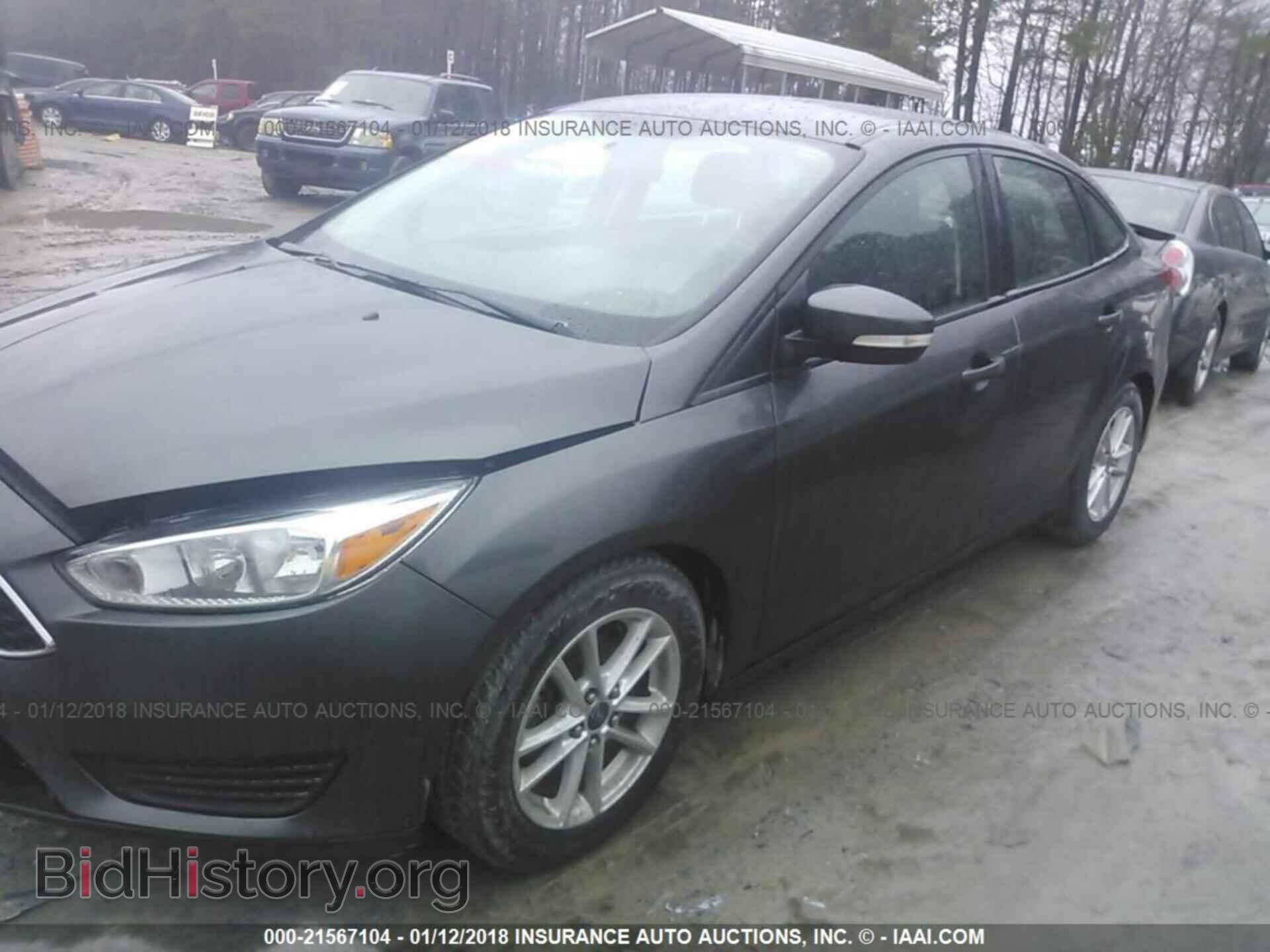 2015 Ford Focus - VIN: 1FADP3F28FL371735 - Photo 2