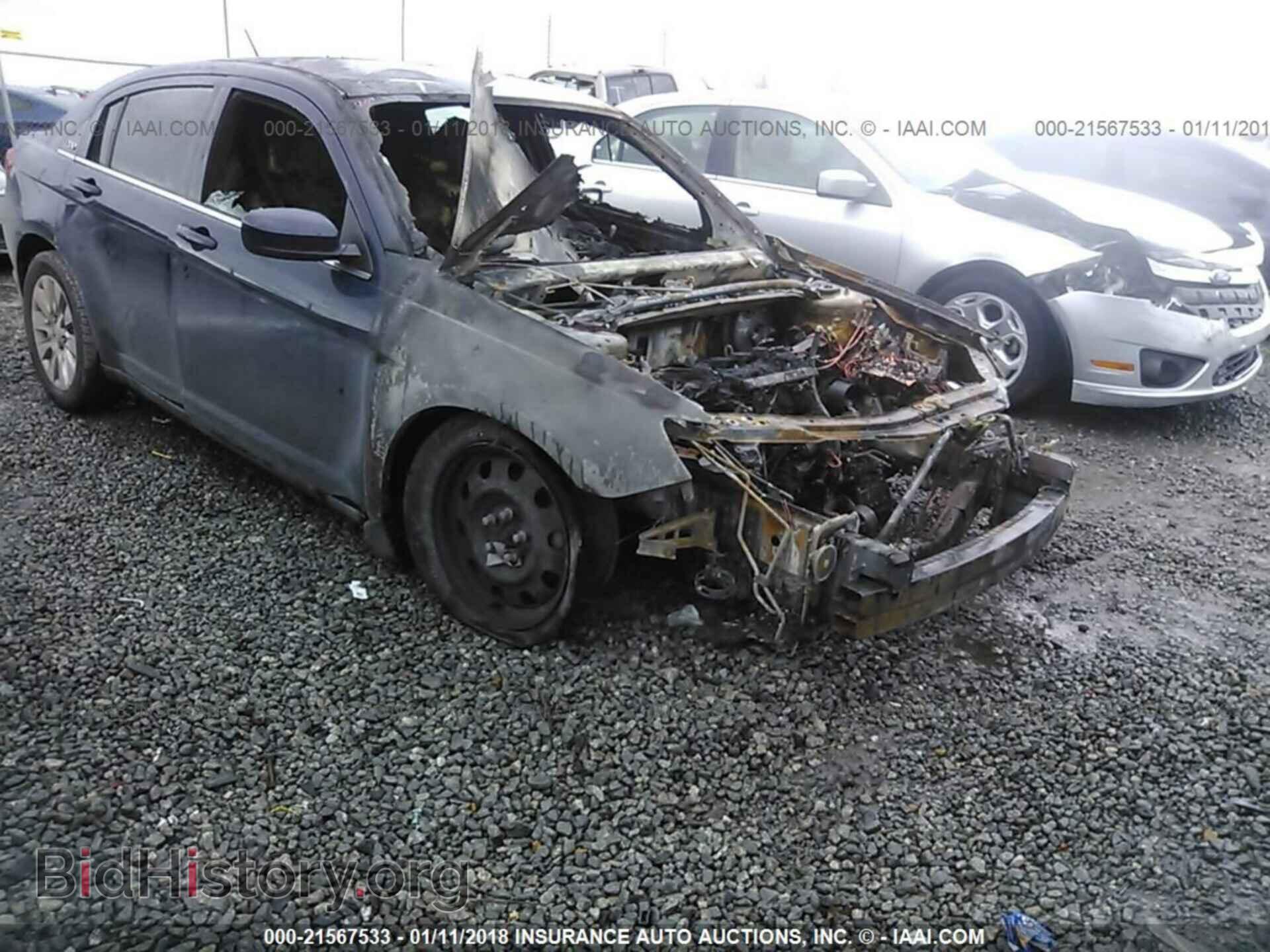 Photo 1C3CCBAB5EN208082 - Chrysler 200 2014
