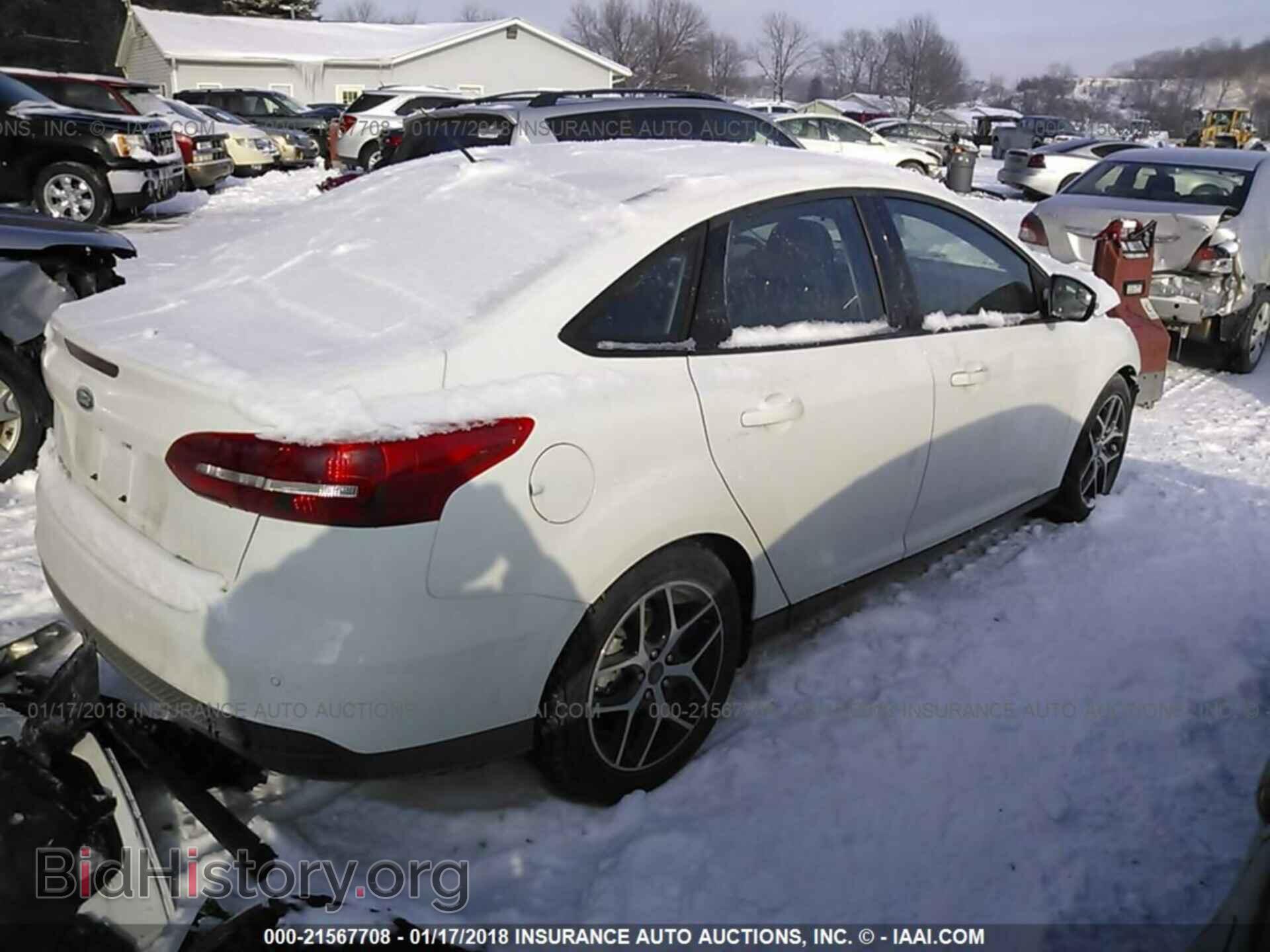 2017 Ford Focus - VIN: 1FADP3H21HL294870 - Photo 4