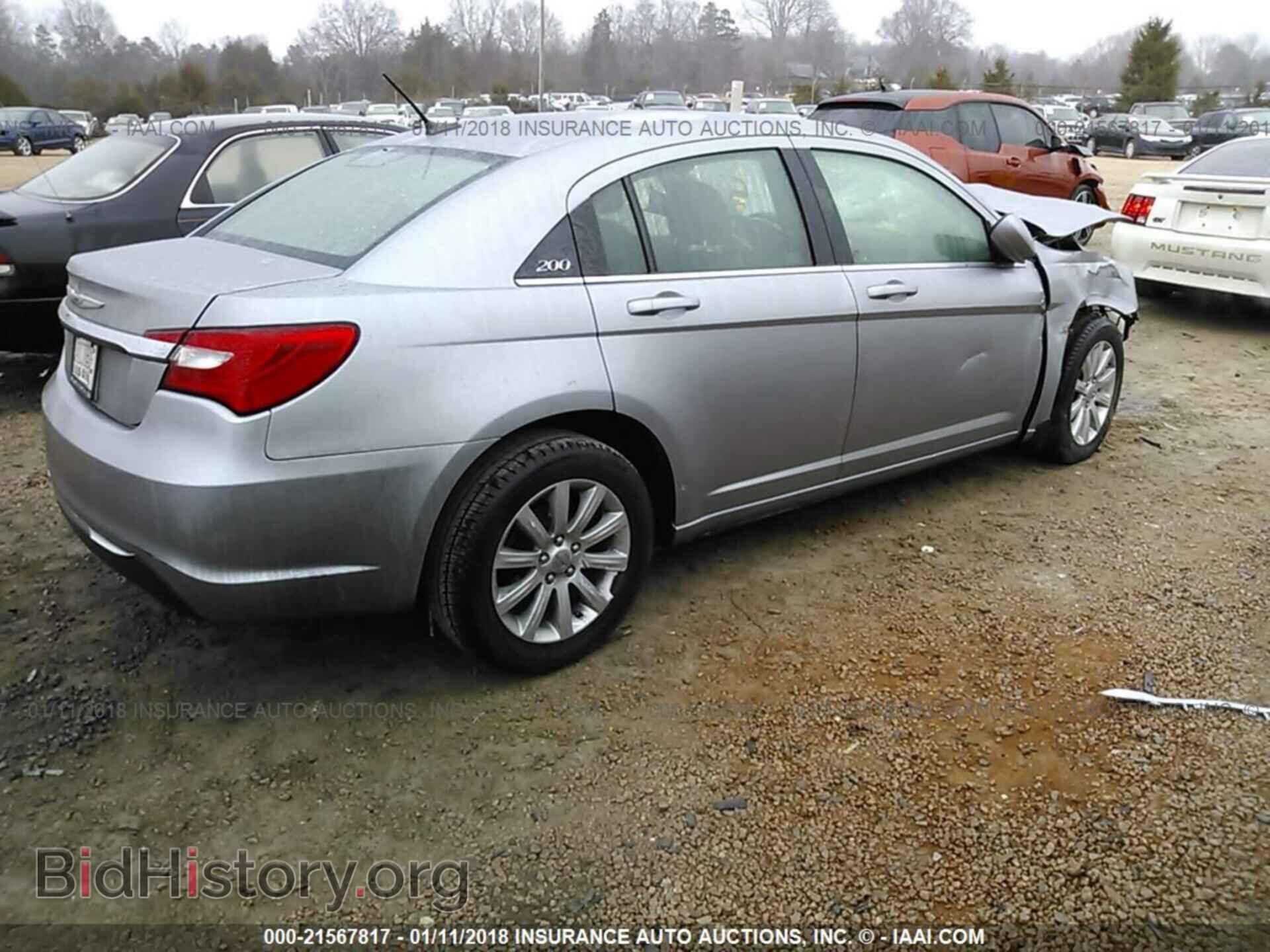 2013 Chrysler 200 - VIN: 1C3CCBBG2DN532129 - Photo 4