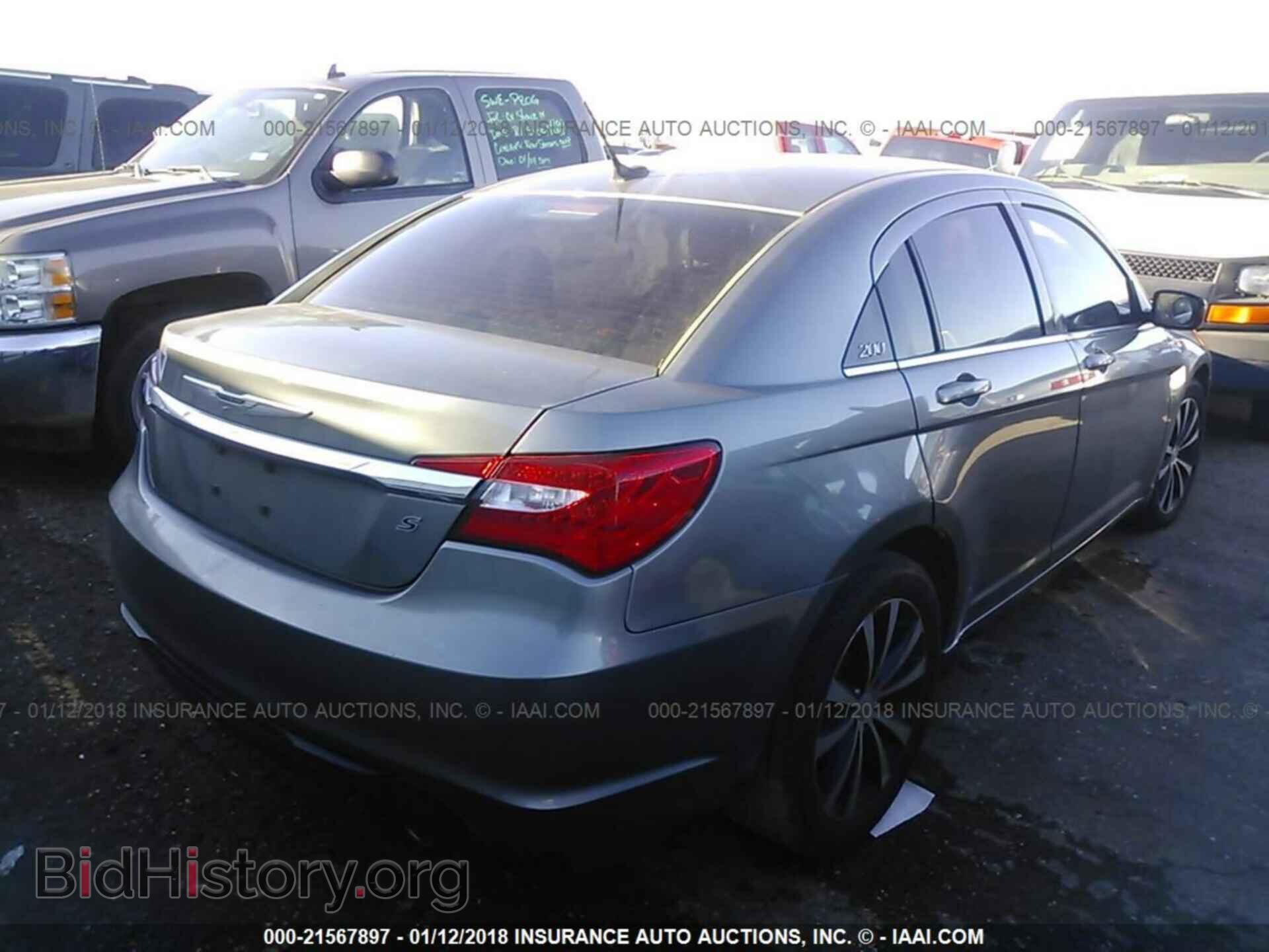 2013 Chrysler 200 - VIN: 1C3CCBBG0DN739425 - Фото 4