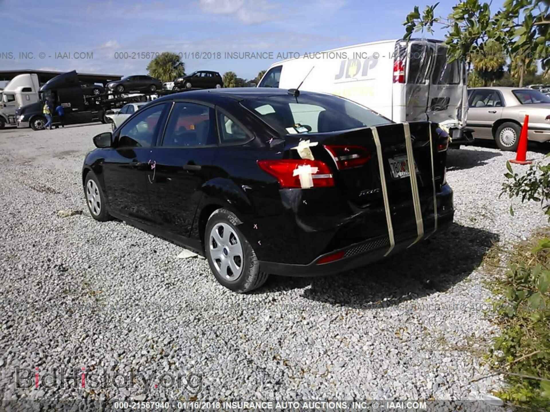 2016 Ford Focus - VIN: 1FADP3E29GL274143 - Фото 3