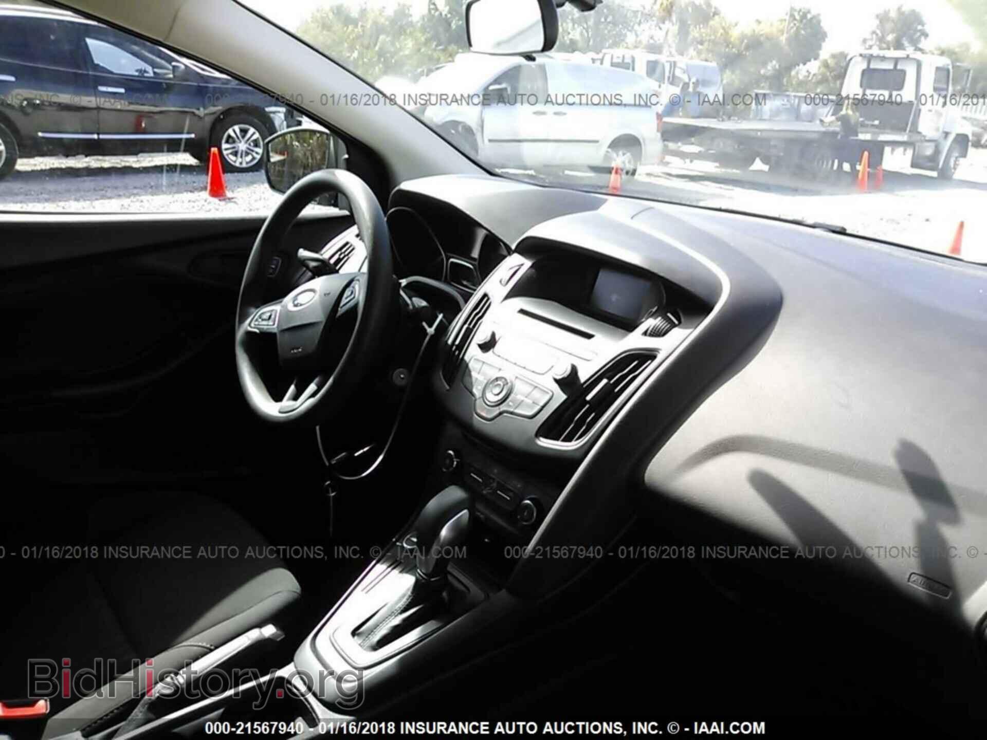 2016 Ford Focus - VIN: 1FADP3E29GL274143 - Фото 5