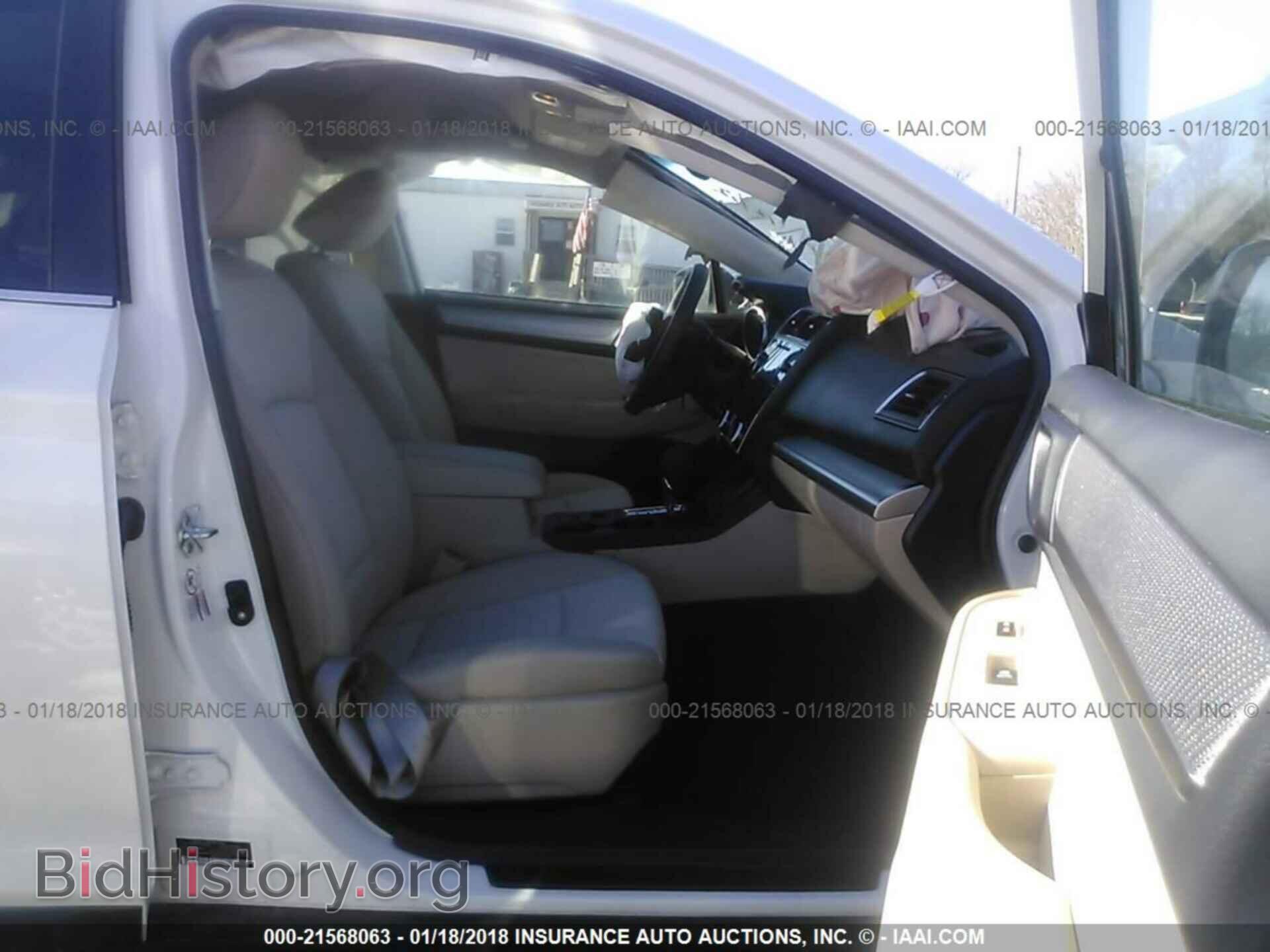 2018 Subaru Outback - VIN: 4S4BSACC5J3205209 - Фото 5