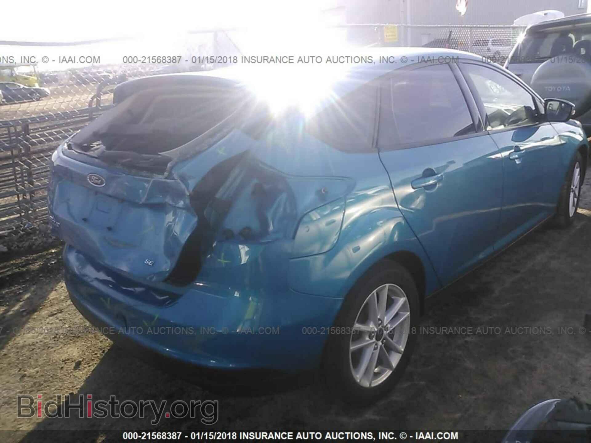 2015 Ford Focus - VIN: 1FADP3K23FL289059 - Photo 4