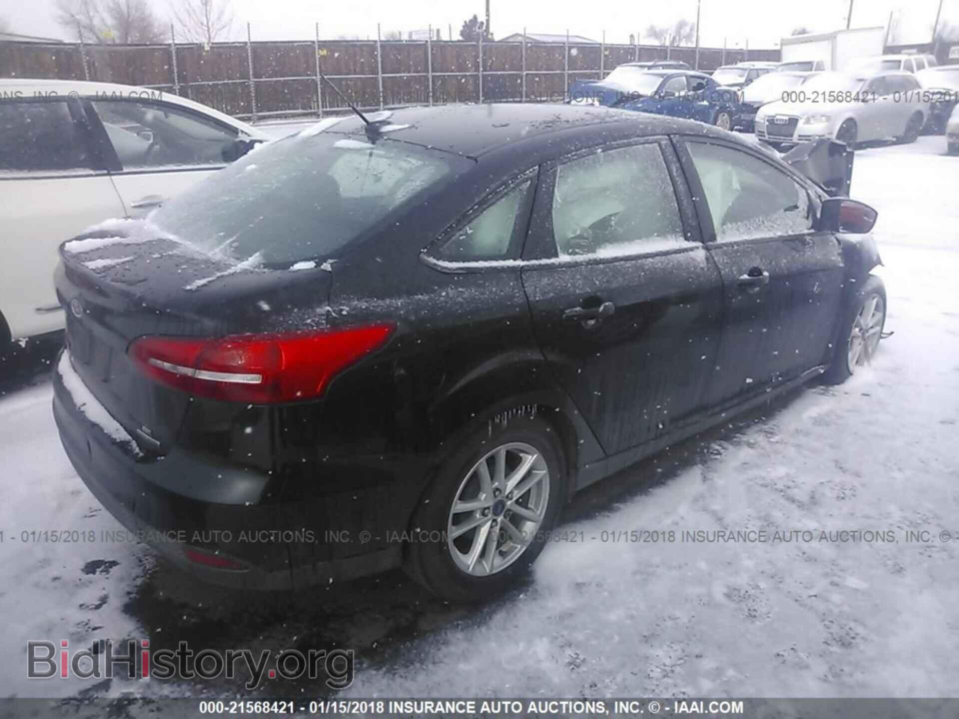 2015 Ford Focus - VIN: 1FADP3F29FL329963 - Photo 4