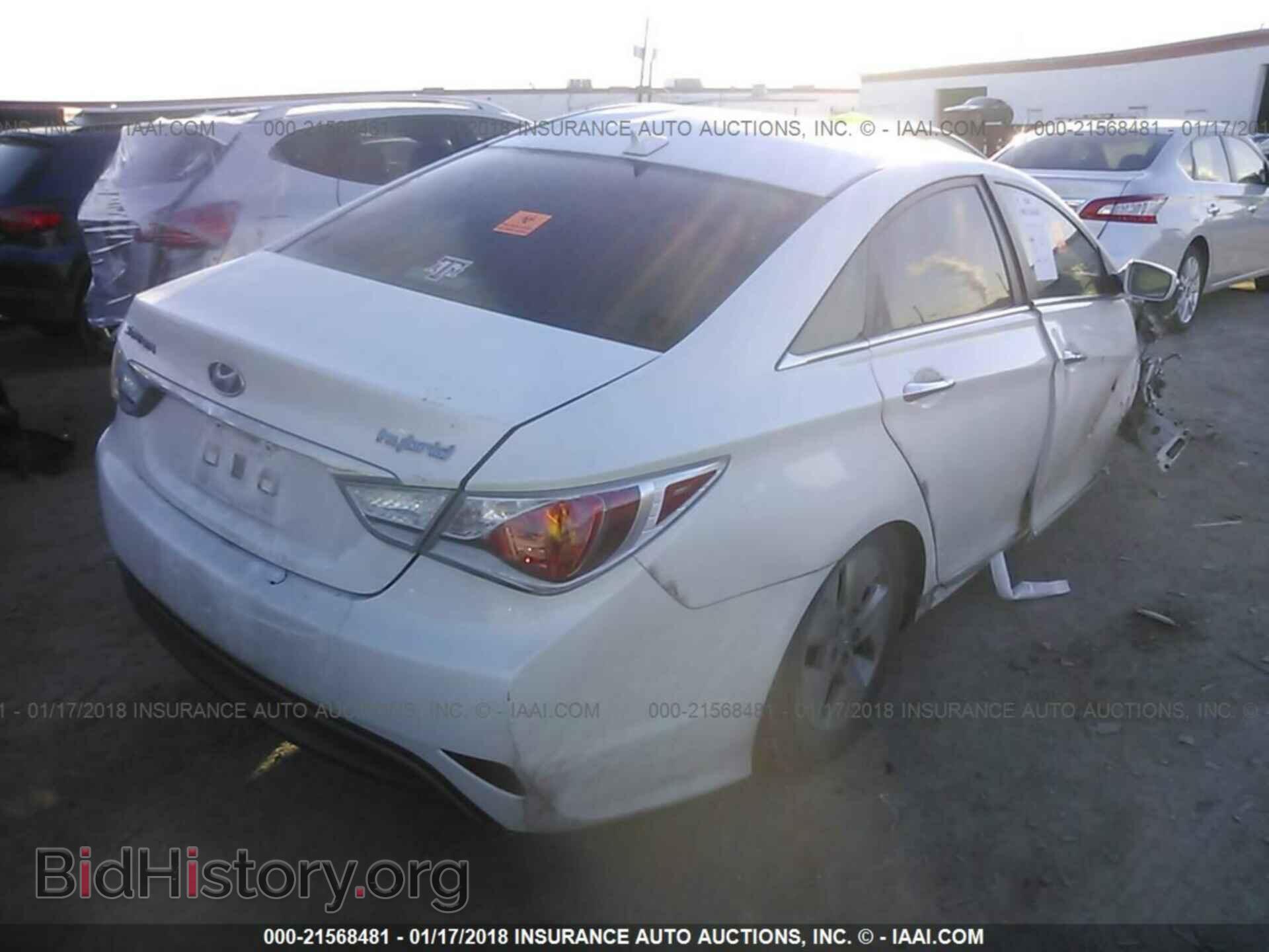 2012 Hyundai Sonata - VIN: KMHEC4A46CA021788 - Photo 4