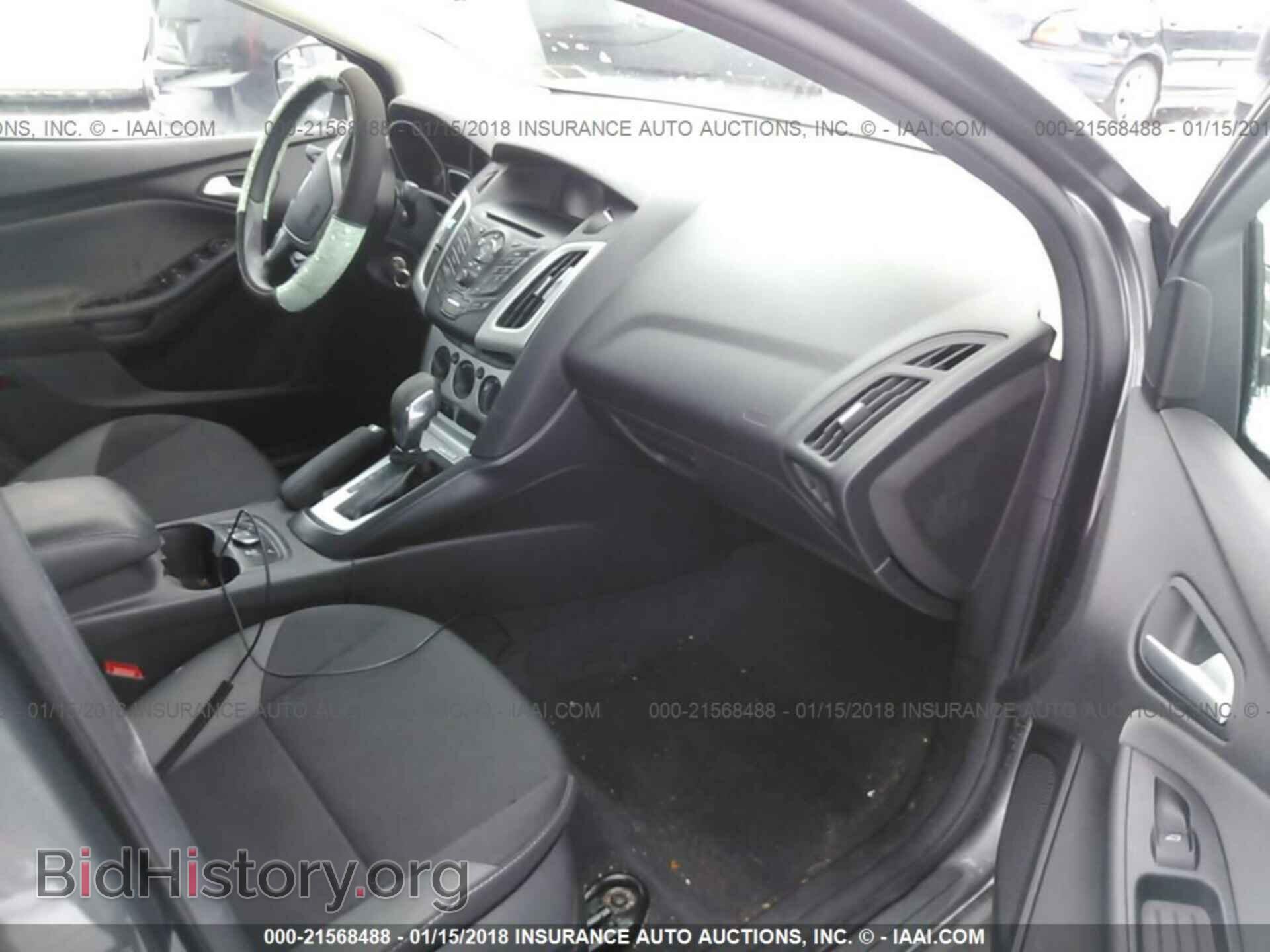 2014 Ford Focus - VIN: 1FADP3F23EL182392 - Photo 5