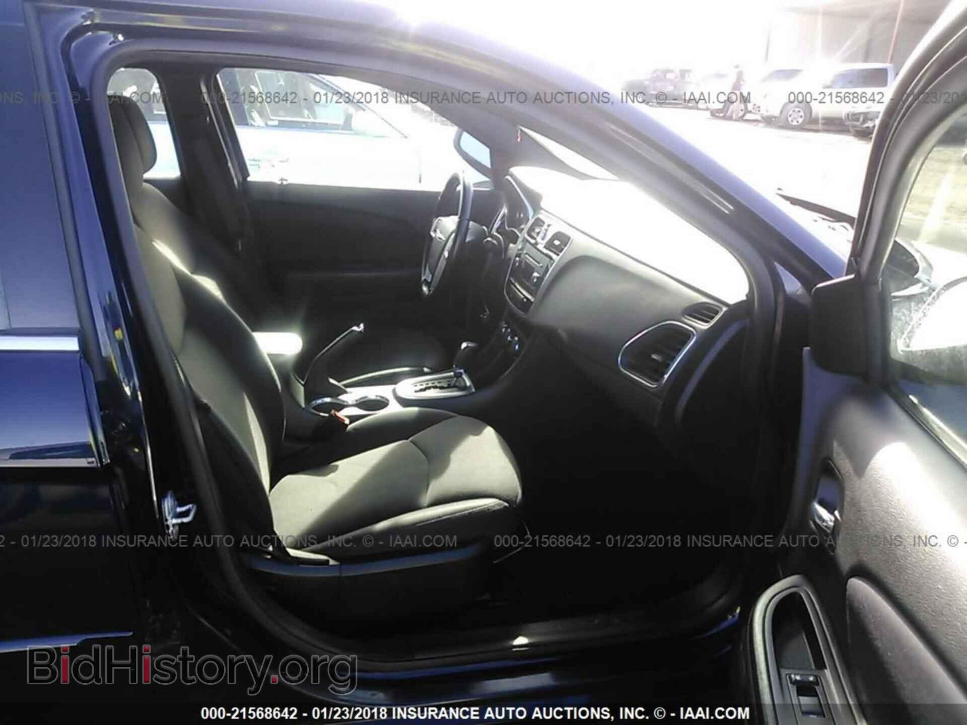 2013 Chrysler 200 - VIN: 1C3CCBBB8DN732968 - Photo 5