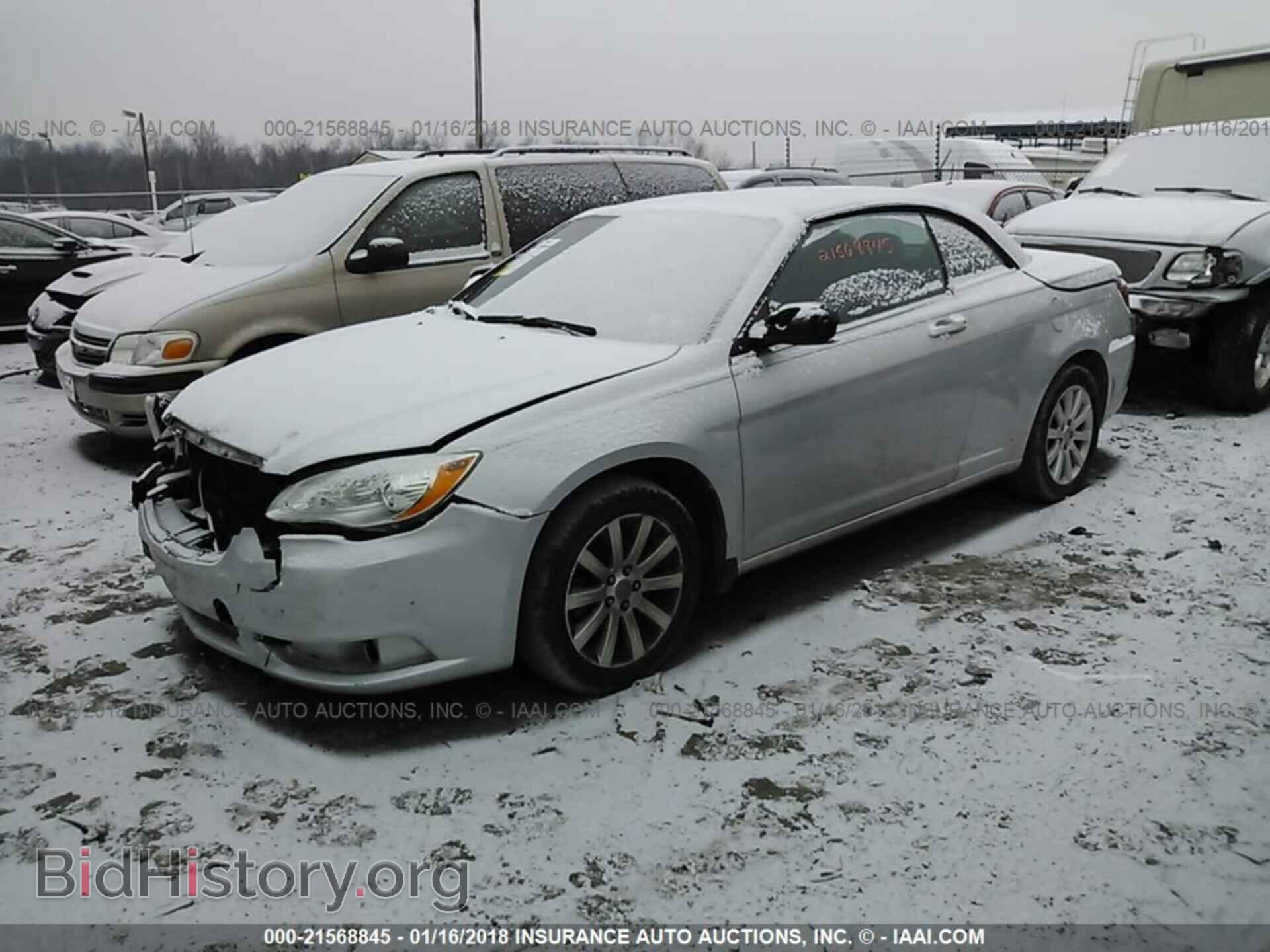 2012 Chrysler 200 - VIN: 1C3BCBEB3CN121946 - Фото 2