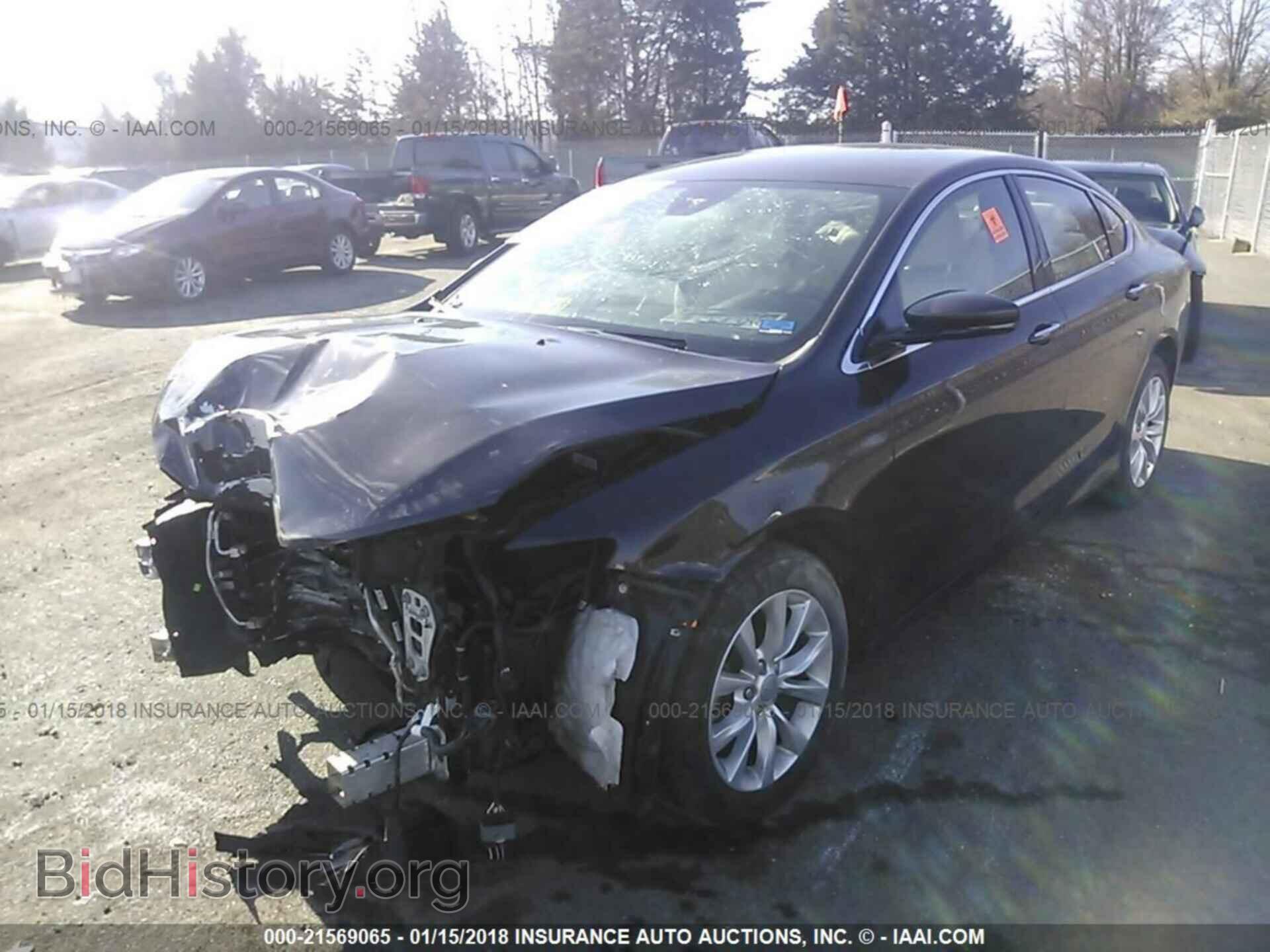 2015 Chrysler 200 - VIN: 1C3CCCCG6FN524283 - Photo 2