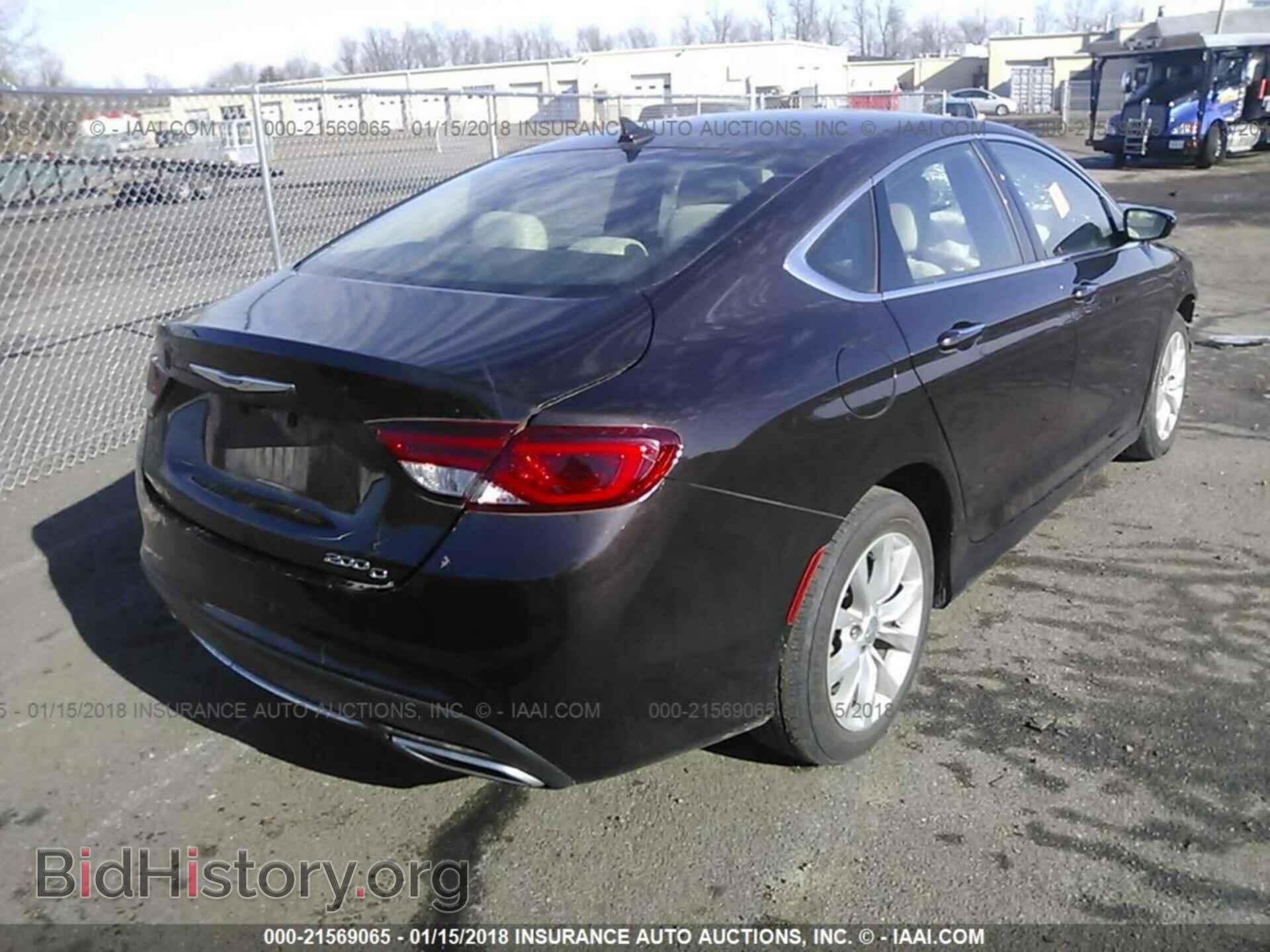 2015 Chrysler 200 - VIN: 1C3CCCCG6FN524283 - Photo 4