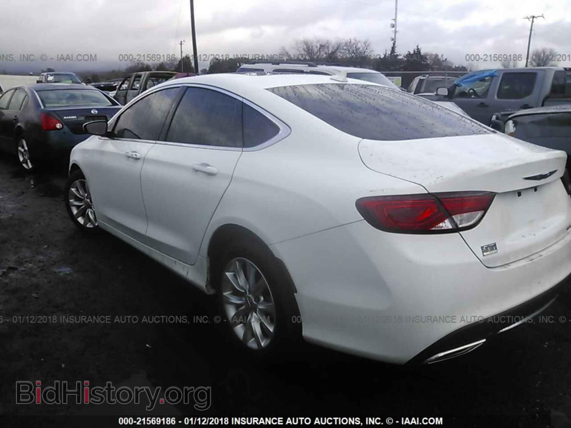 2015 Chrysler 200 - VIN: 1C3CCCCG0FN700552 - Photo 3
