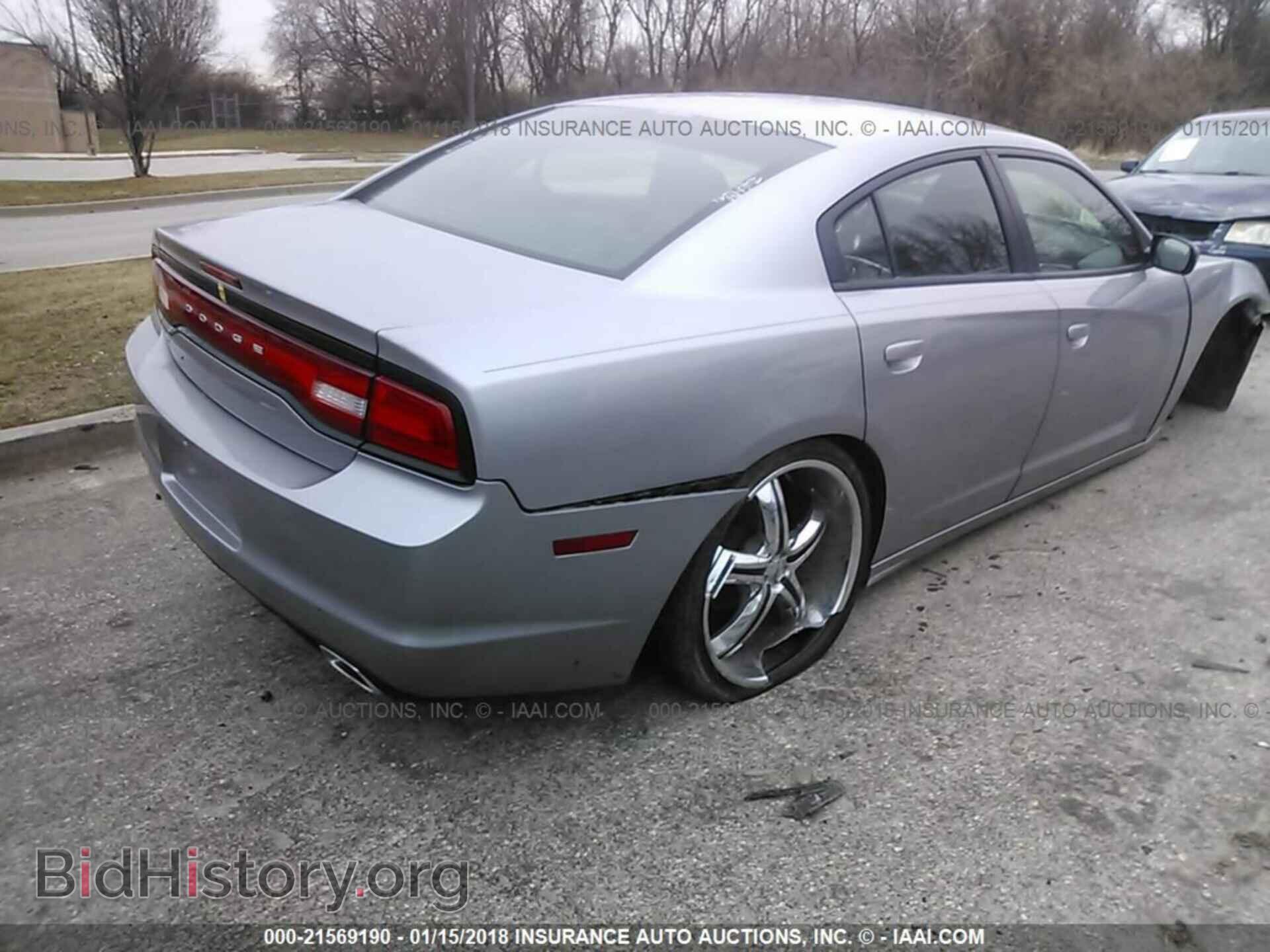 2013 Dodge Charger - VIN: 2C3CDXBGXDH609722 - Photo 4