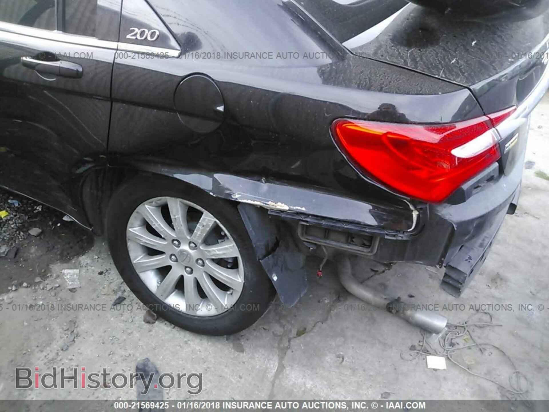 2013 Chrysler 200 - VIN: 1C3CCBBG3DN635382 - Photo 6